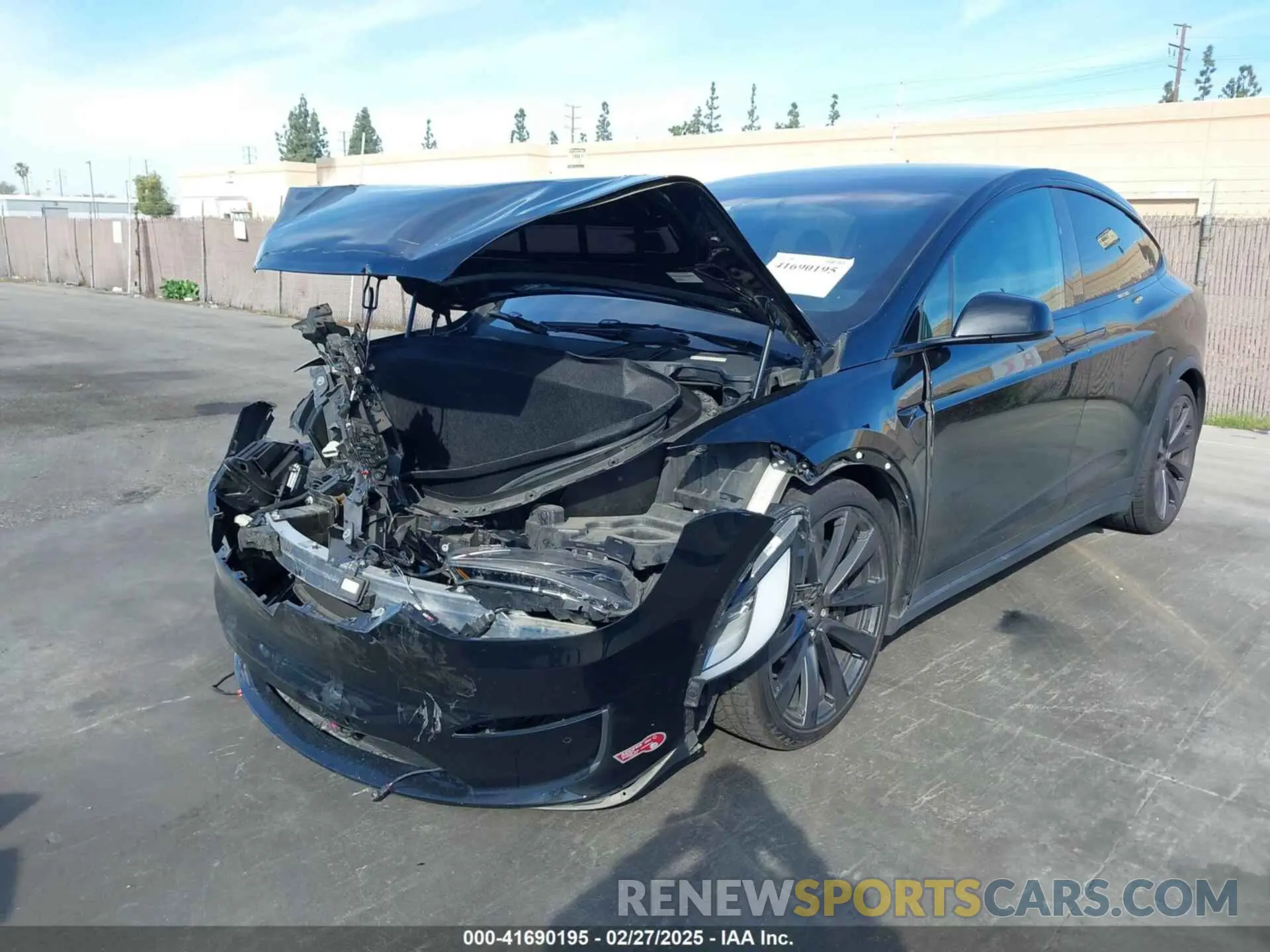 2 Photograph of a damaged car 7SAXCBE56NF330162 TESLA MODEL X 2022