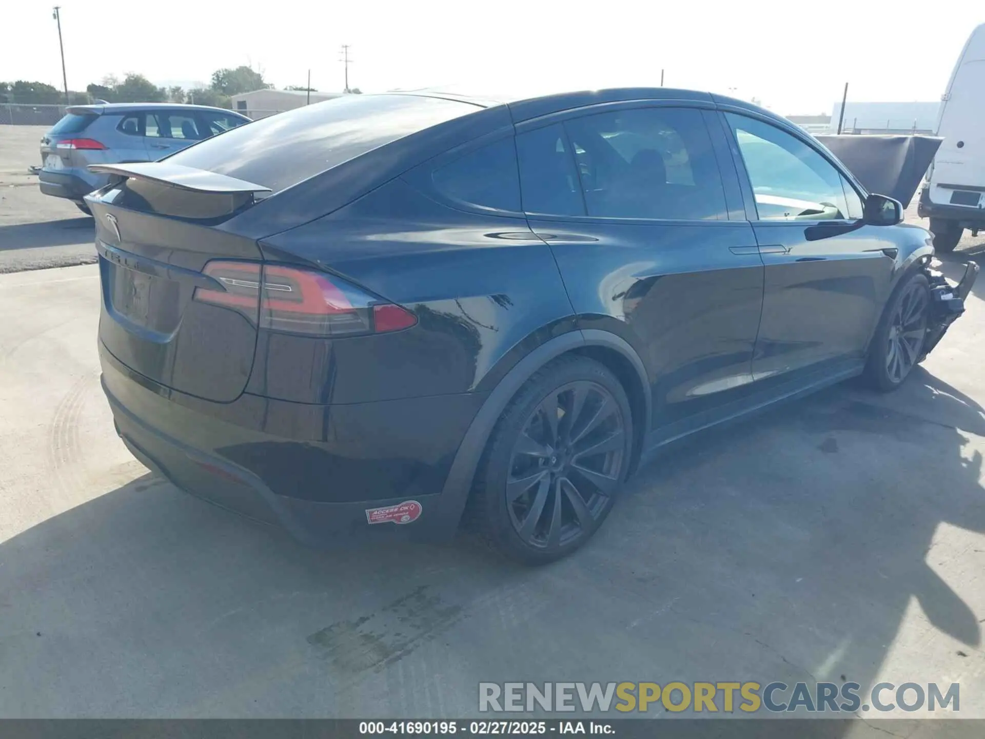 3 Photograph of a damaged car 7SAXCBE56NF330162 TESLA MODEL X 2022