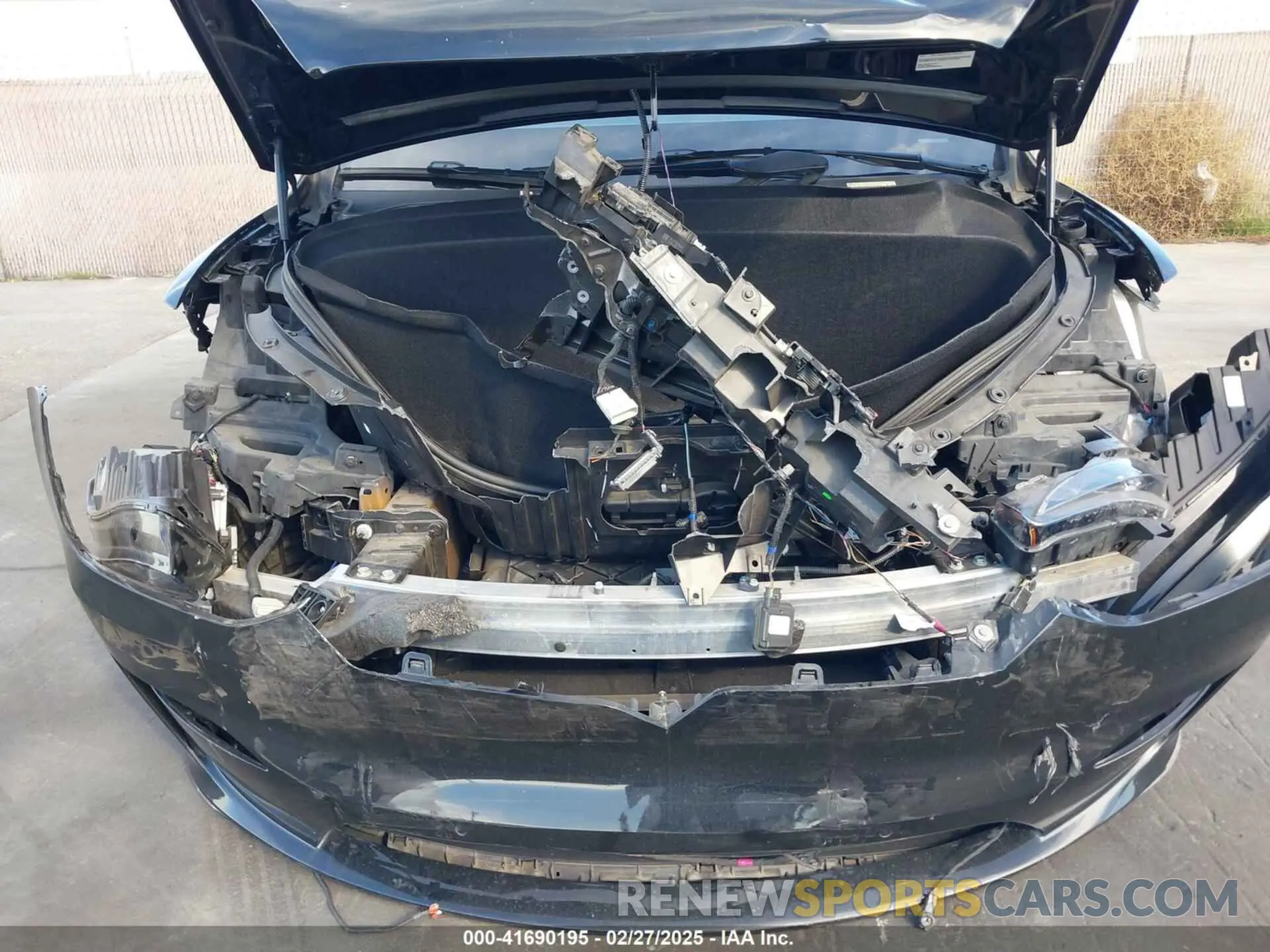5 Photograph of a damaged car 7SAXCBE56NF330162 TESLA MODEL X 2022