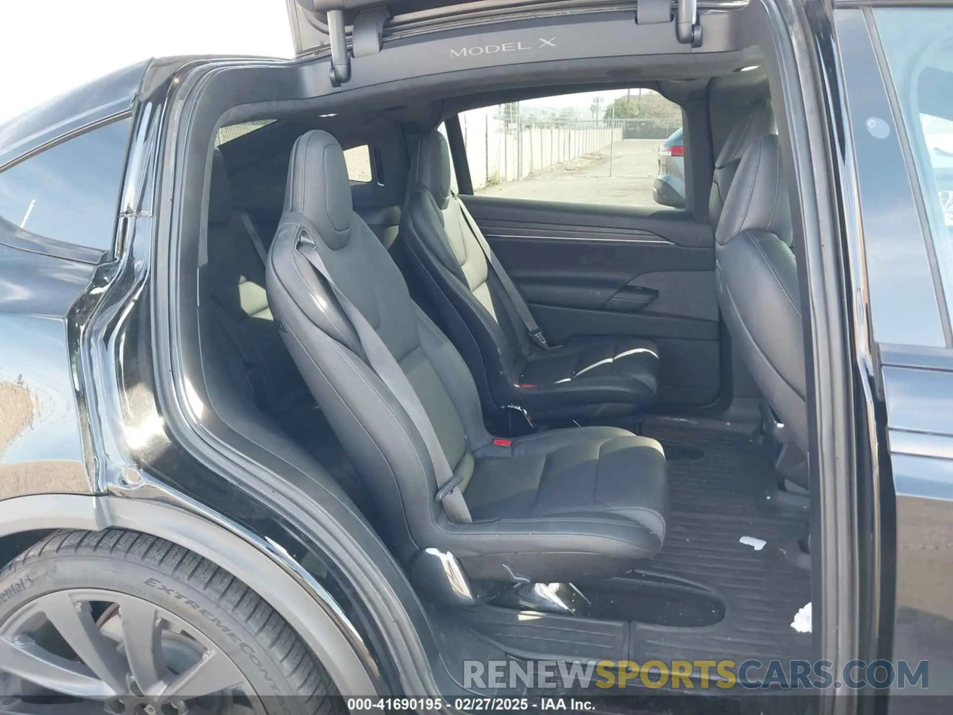 7 Photograph of a damaged car 7SAXCBE56NF330162 TESLA MODEL X 2022