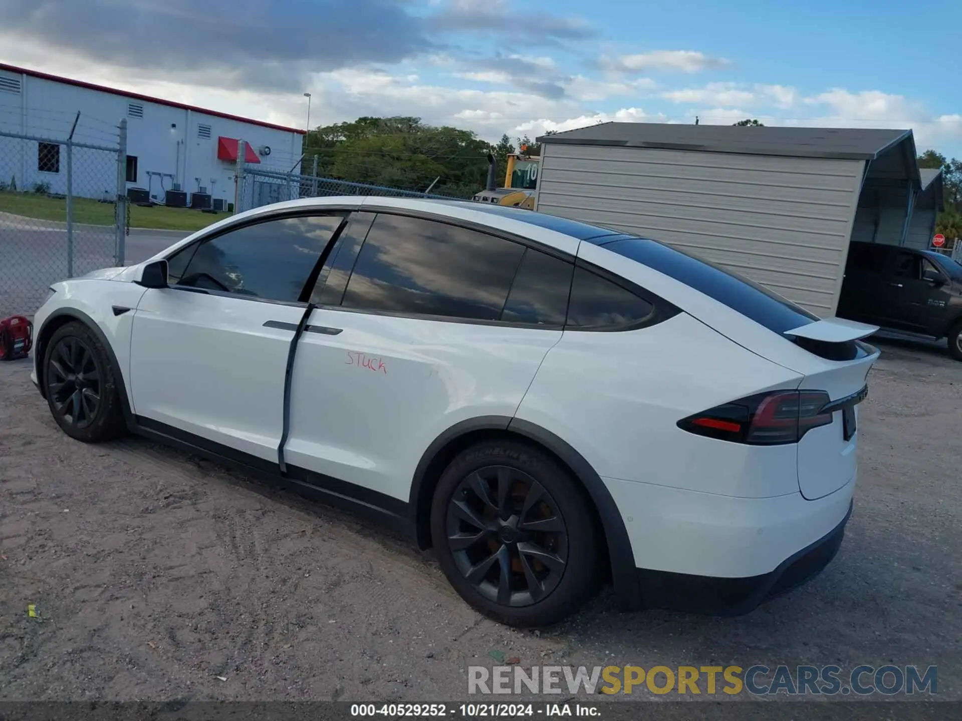 3 Photograph of a damaged car 7SAXCBE56NF344045 TESLA MODEL X 2022
