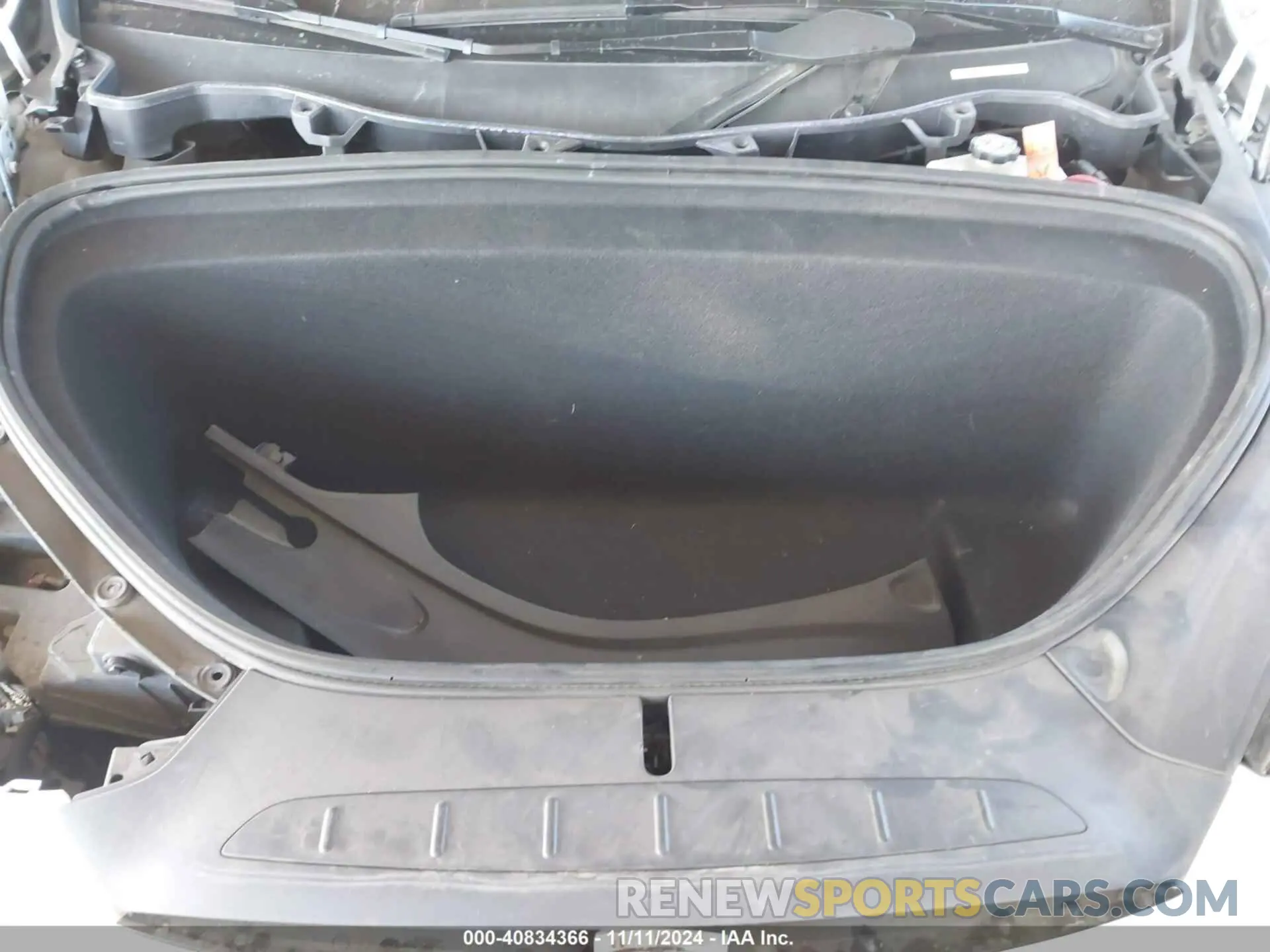 10 Photograph of a damaged car 7SAXCBE57NF327125 TESLA MODEL X 2022