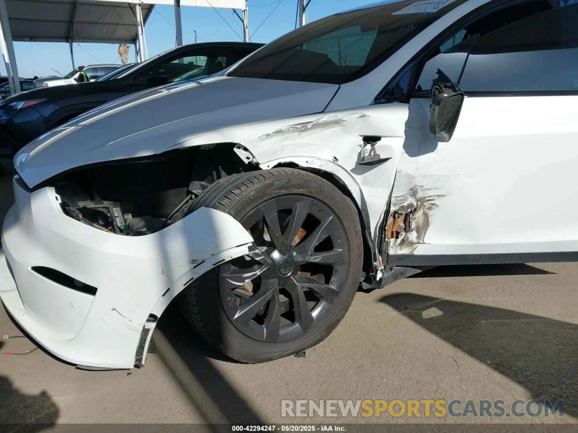 6 Photograph of a damaged car 7SAXCBE57NF337329 TESLA MODEL X 2022