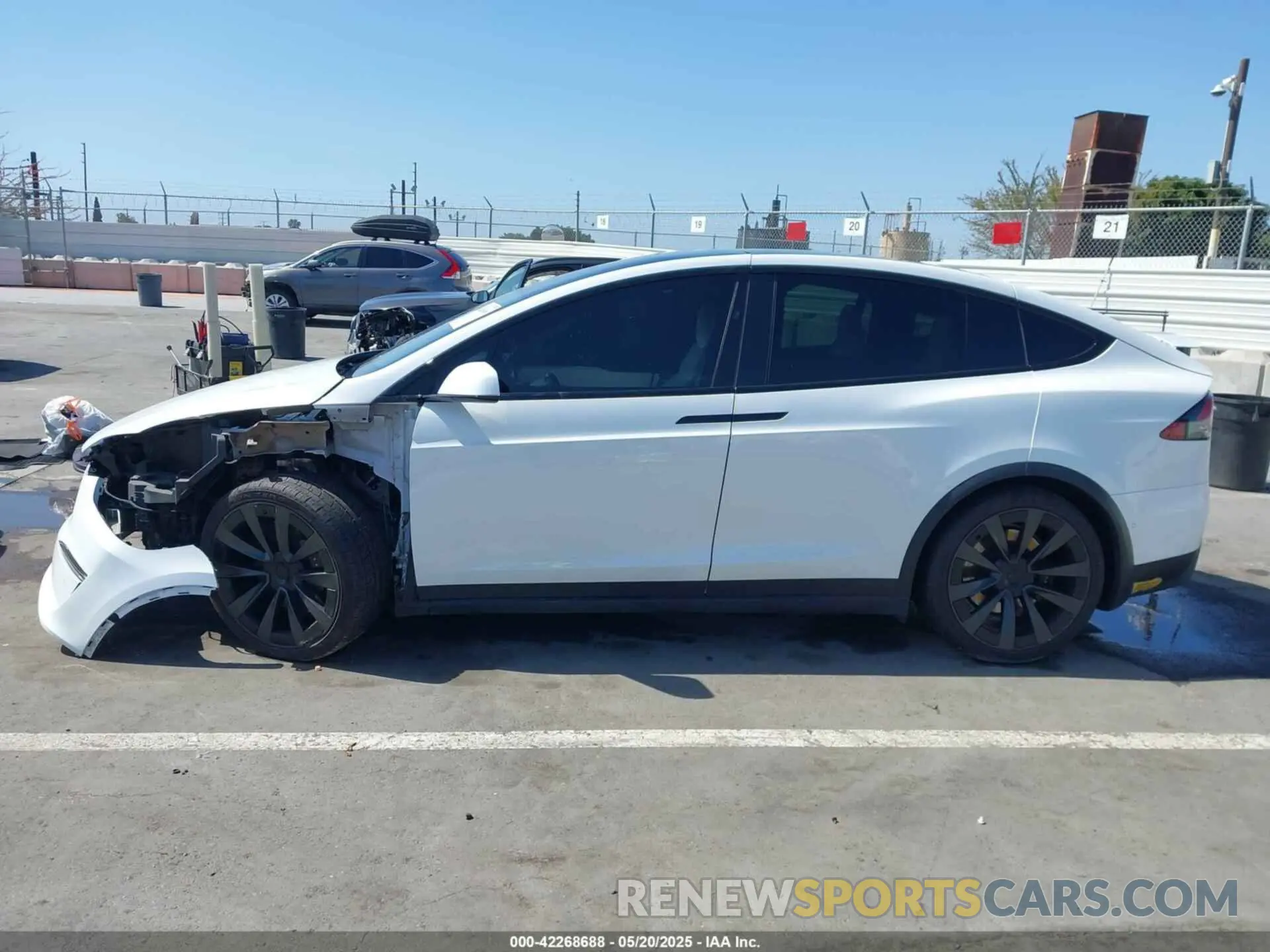 15 Photograph of a damaged car 7SAXCBE58NF329790 TESLA MODEL X 2022