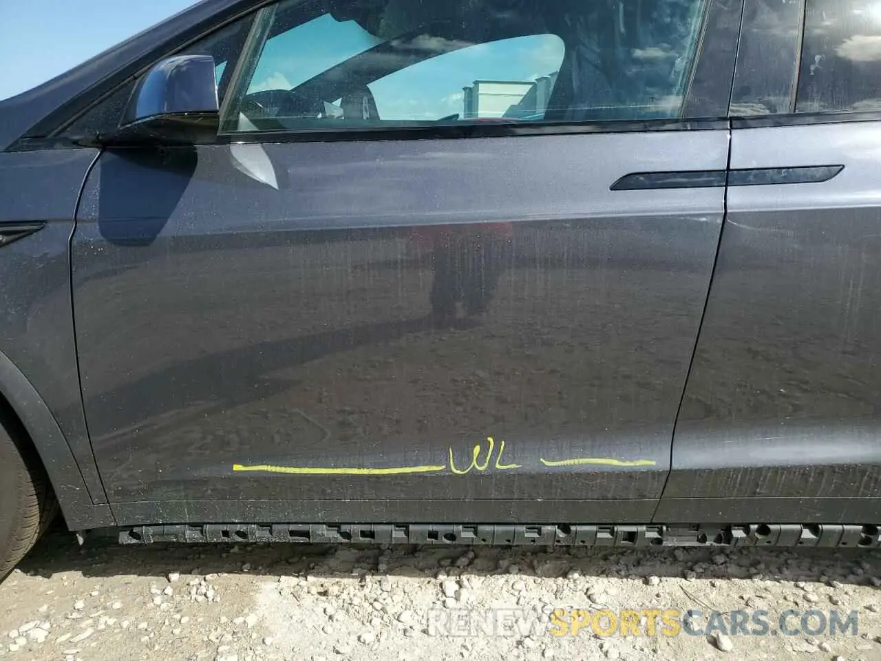 12 Photograph of a damaged car 7SAXCBE58NF335072 TESLA MODEL X 2022