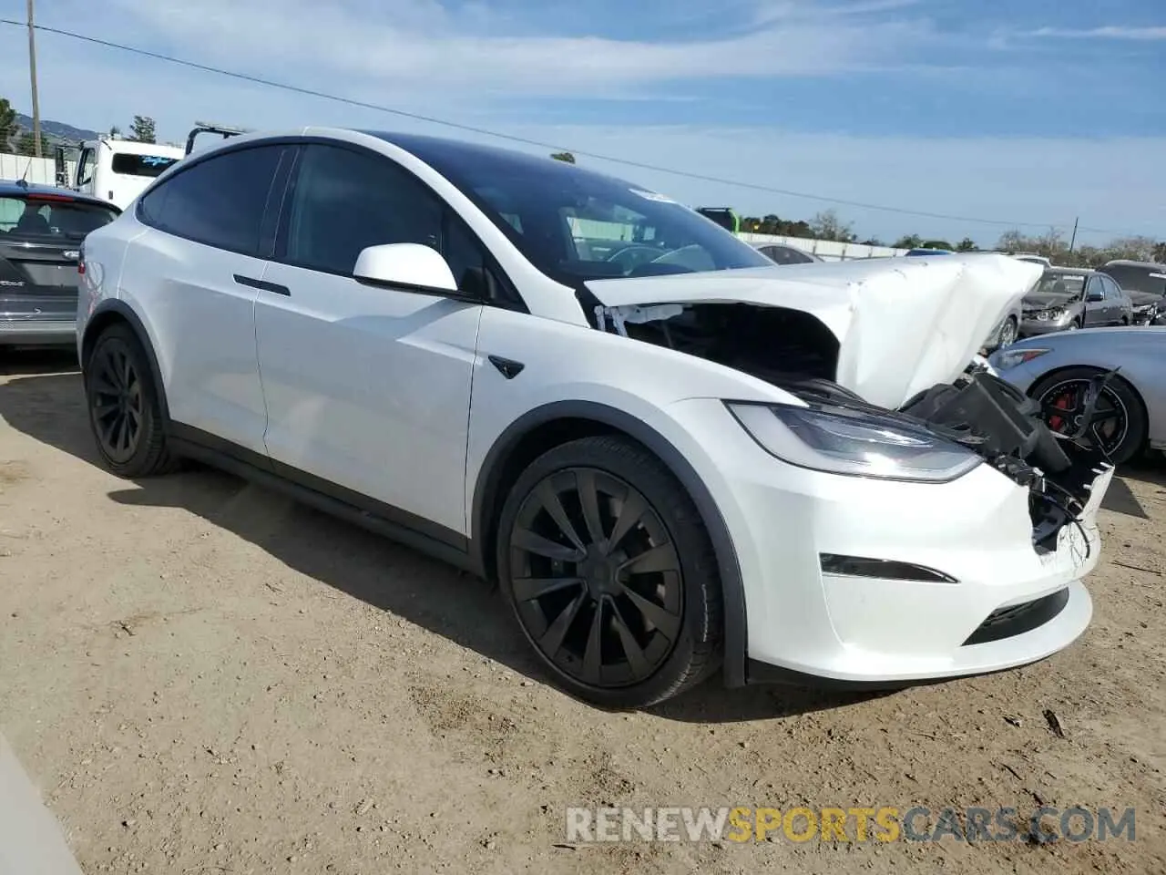 4 Photograph of a damaged car 7SAXCBE5XNF358319 TESLA MODEL X 2022