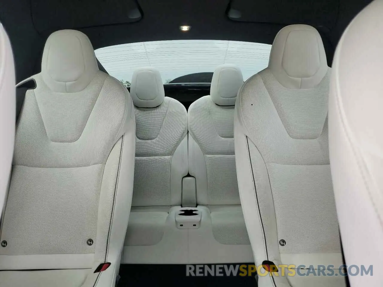10 Photograph of a damaged car 7SAXCBE60NF329534 TESLA MODEL X 2022