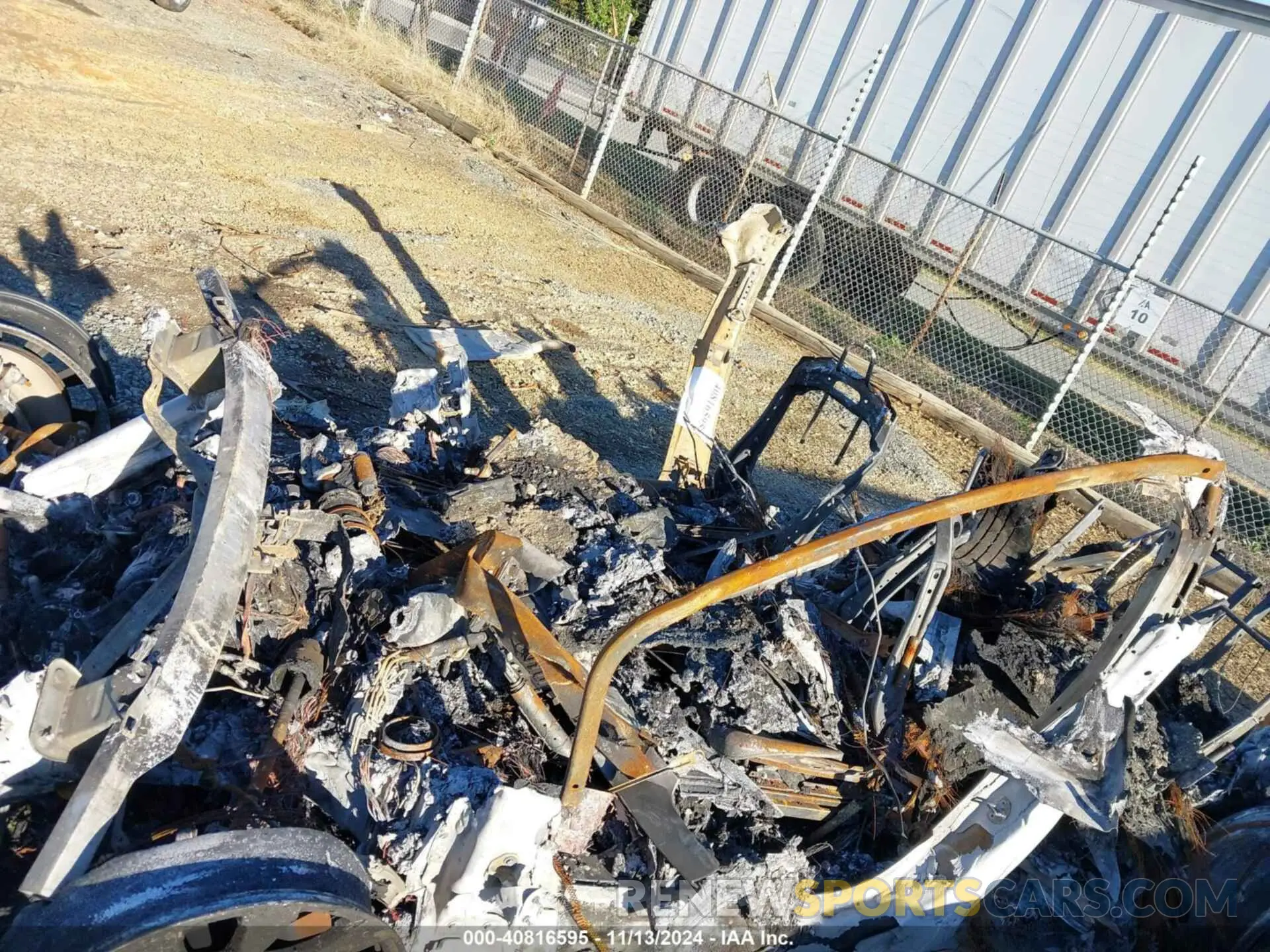 6 Photograph of a damaged car 7SAXCBE60NF356846 TESLA MODEL X 2022