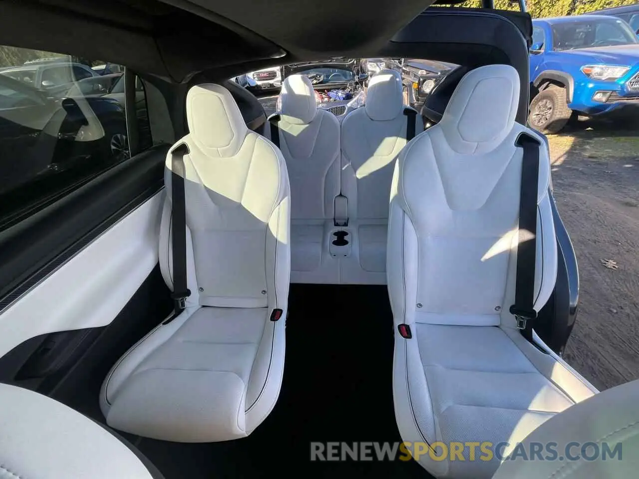 7 Photograph of a damaged car 7SAXCBE61NF358296 TESLA MODEL X 2022