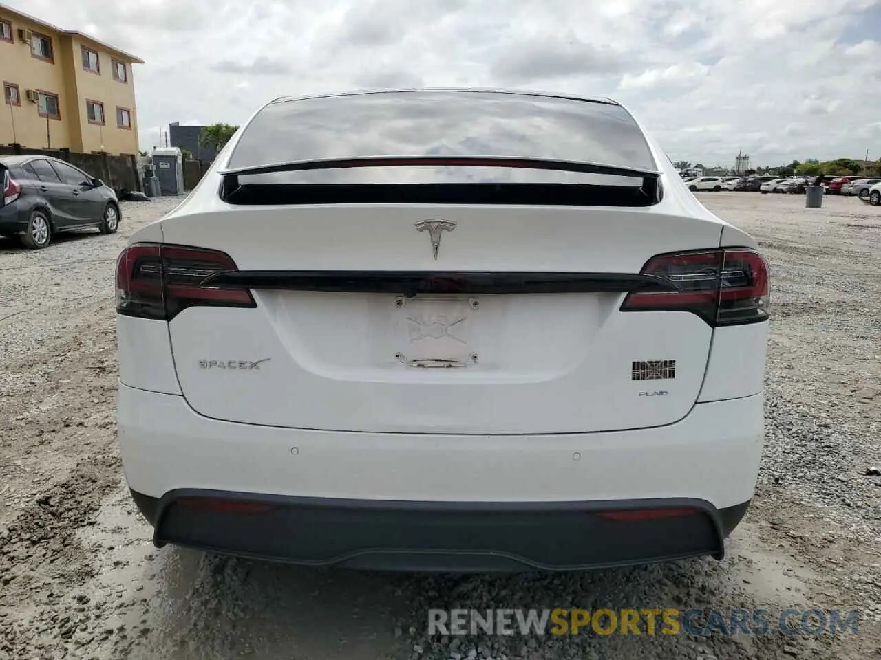 6 Photograph of a damaged car 7SAXCBE62NF331639 TESLA MODEL X 2022