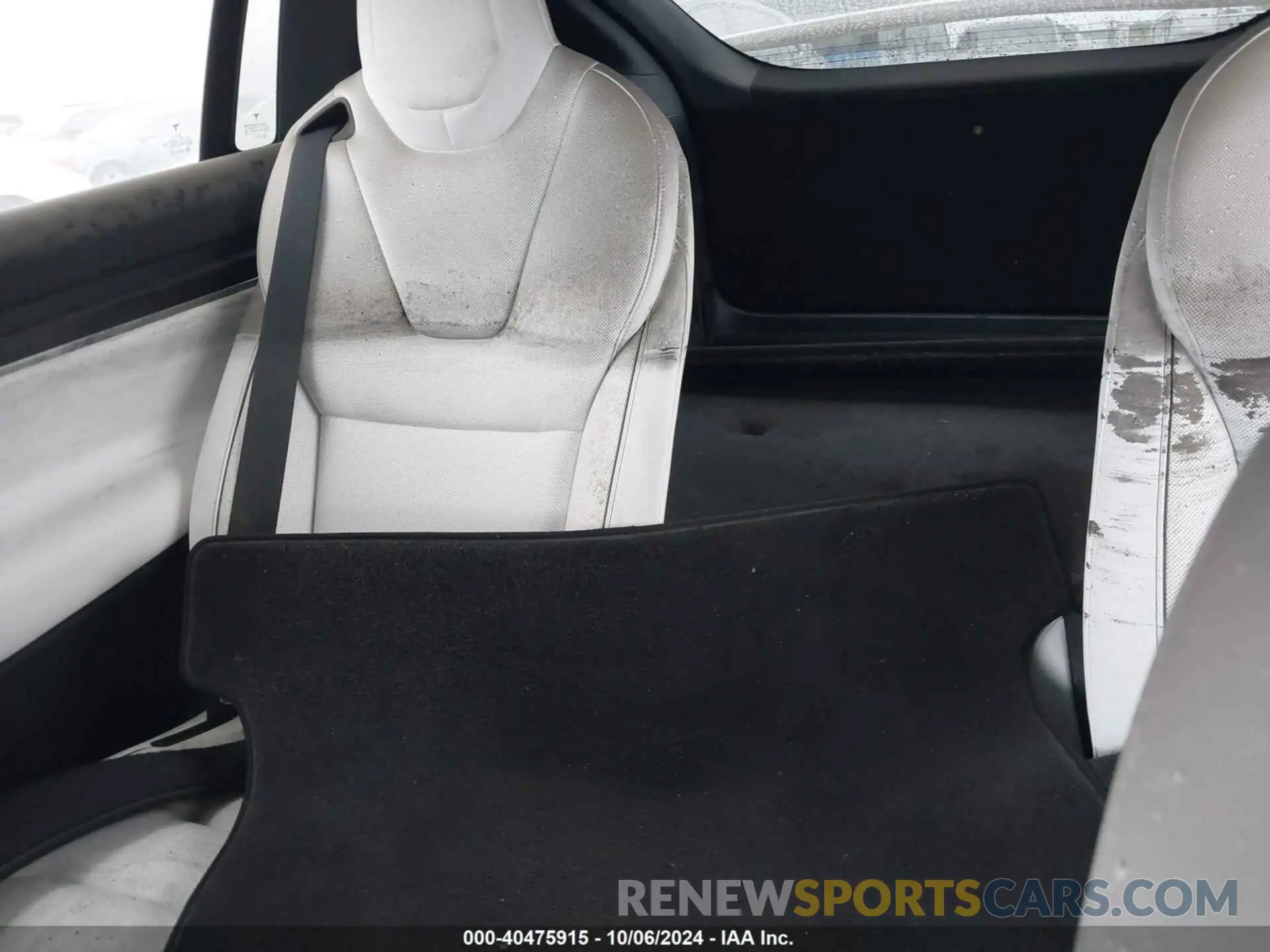 8 Photograph of a damaged car 7SAXCBE62NF333598 TESLA MODEL X 2022