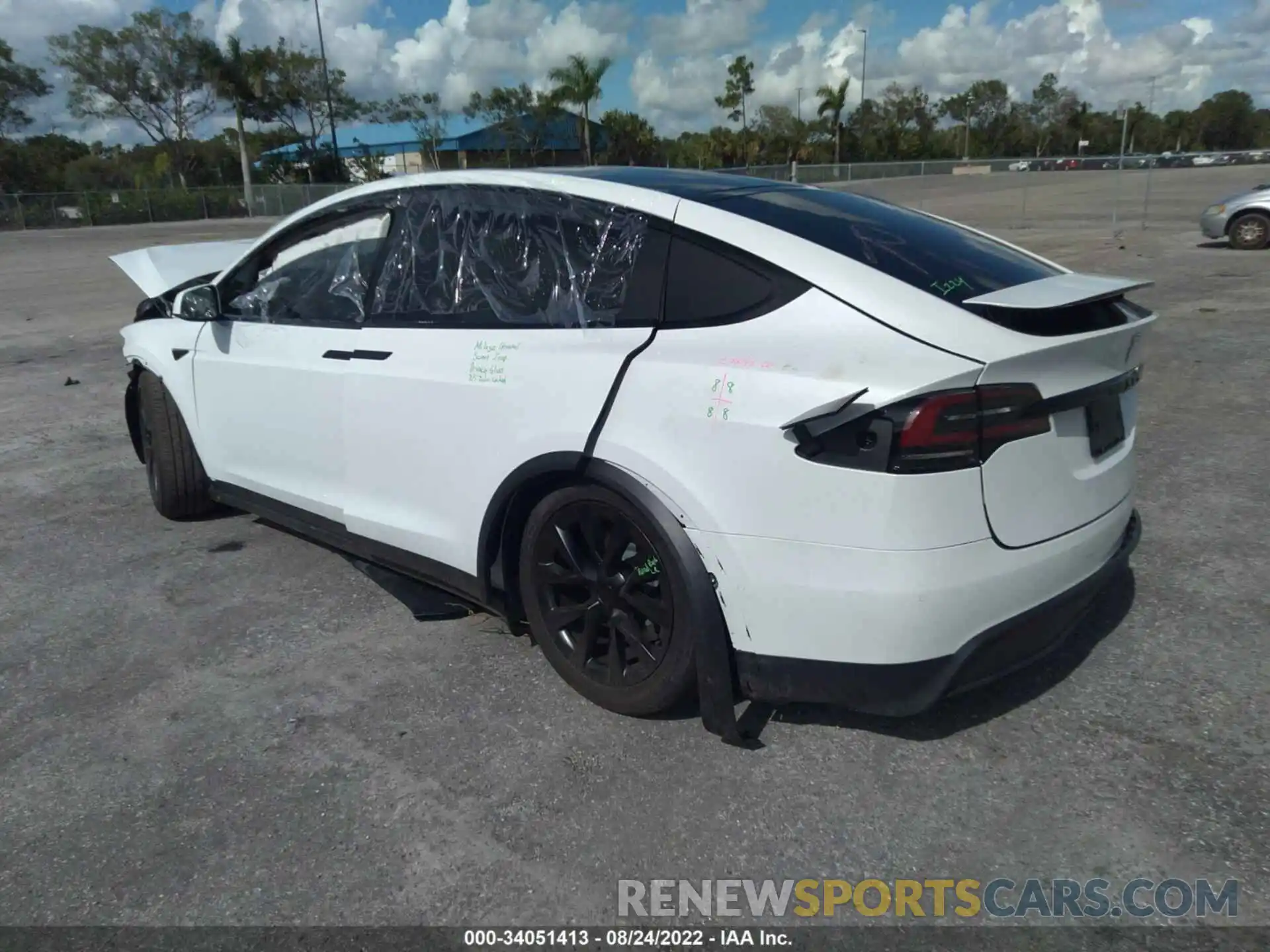 3 Photograph of a damaged car 7SAXCBE62NF342091 TESLA MODEL X 2022