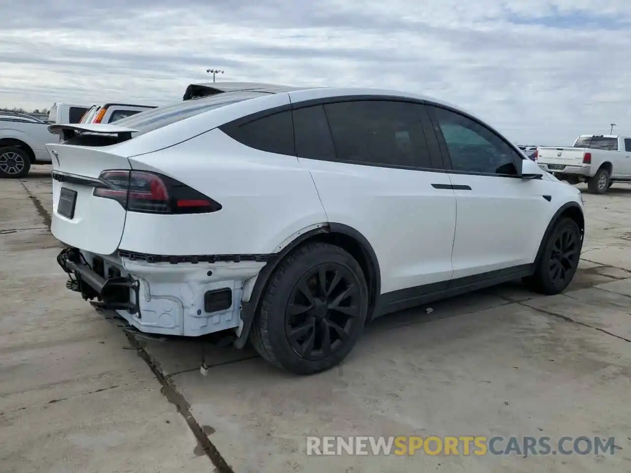 3 Photograph of a damaged car 7SAXCBE62NF342575 TESLA MODEL X 2022