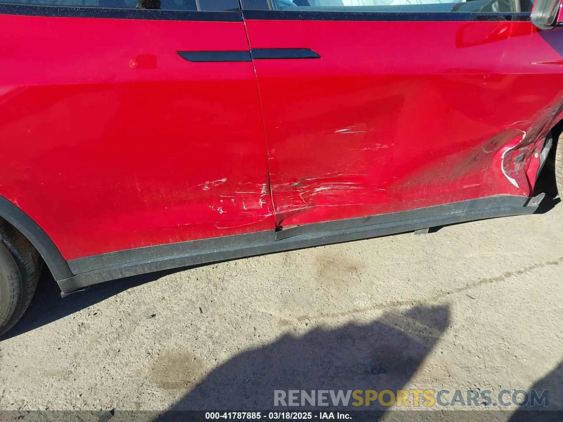 6 Photograph of a damaged car 7SAXCBE62NF355956 TESLA MODEL X 2022