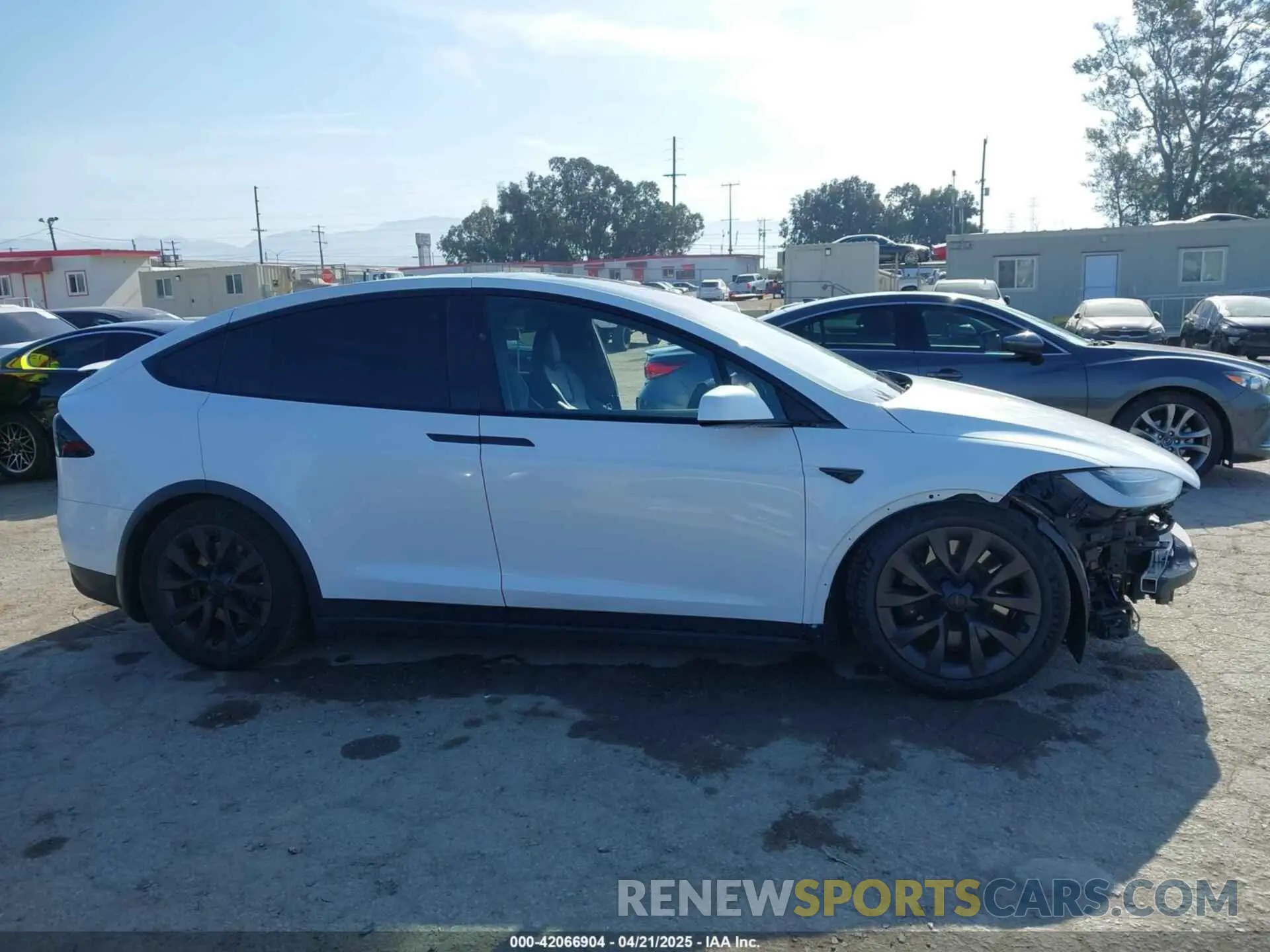 14 Photograph of a damaged car 7SAXCBE63NF337529 TESLA MODEL X 2022