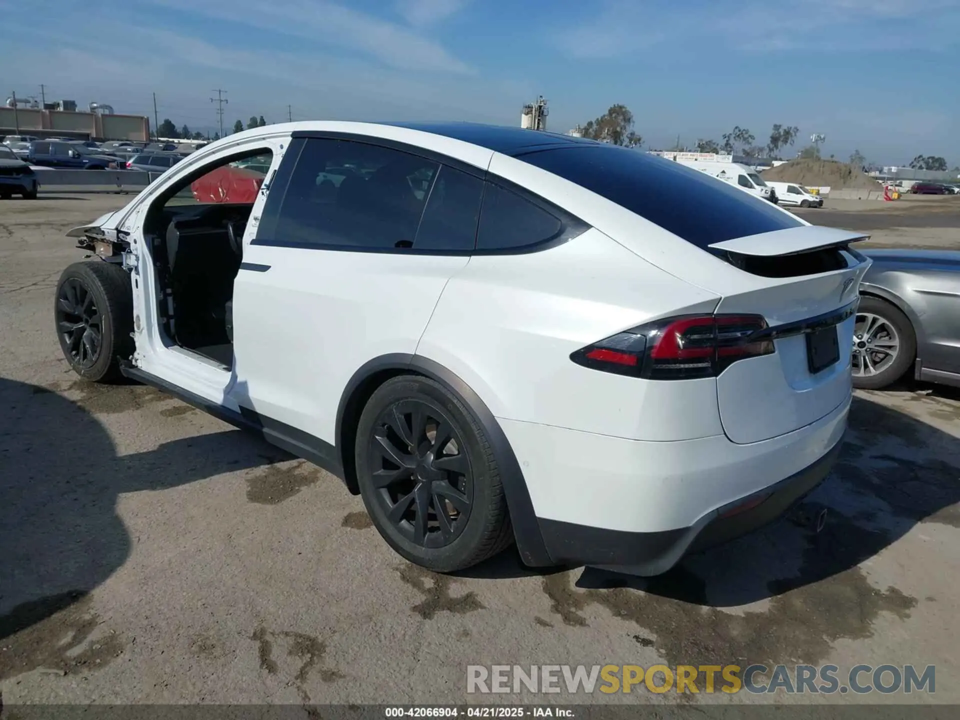 3 Photograph of a damaged car 7SAXCBE63NF337529 TESLA MODEL X 2022