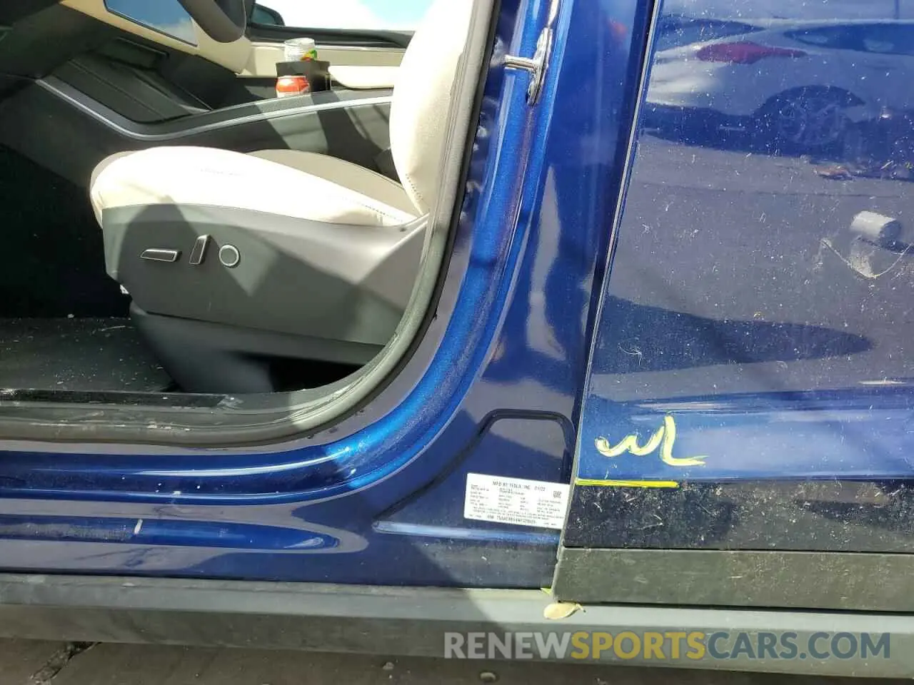 12 Photograph of a damaged car 7SAXCBE64NF329505 TESLA MODEL X 2022