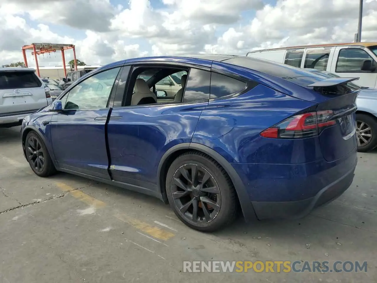 2 Photograph of a damaged car 7SAXCBE64NF329505 TESLA MODEL X 2022