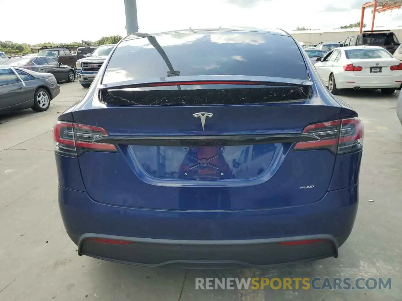 6 Photograph of a damaged car 7SAXCBE64NF329505 TESLA MODEL X 2022