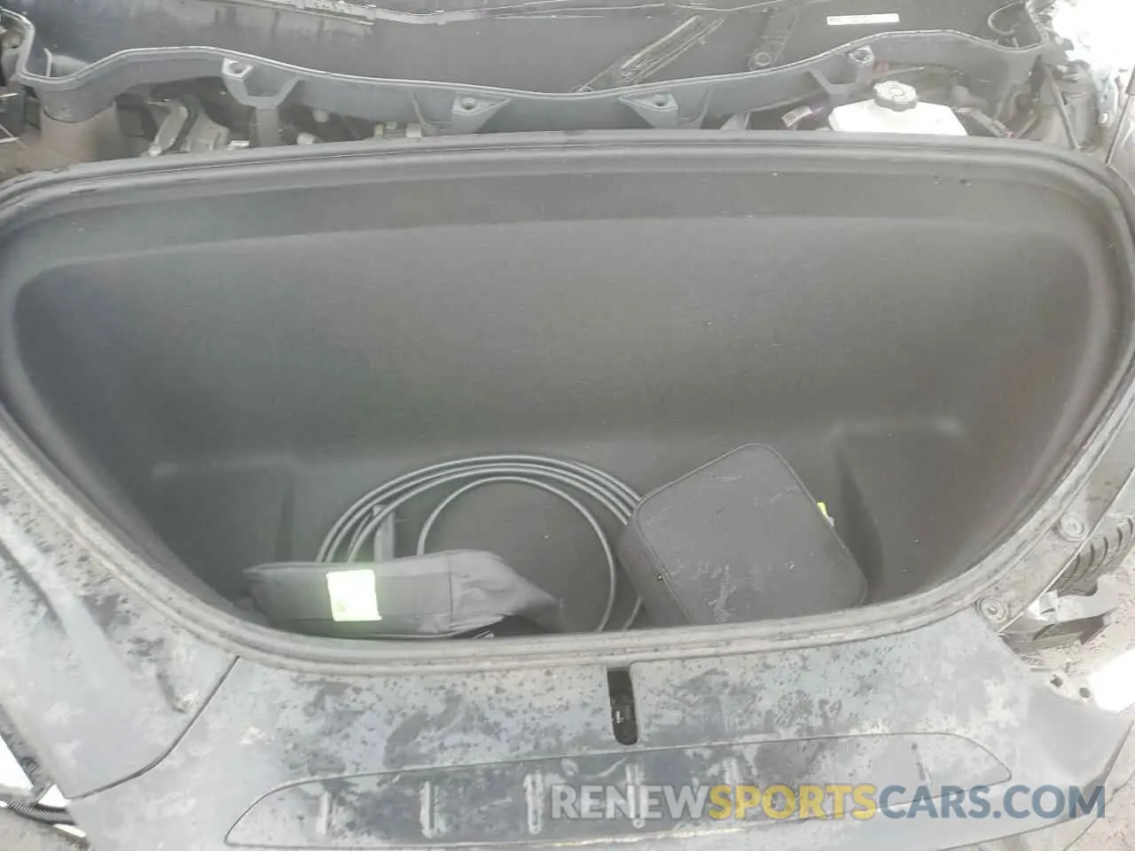 11 Photograph of a damaged car 7SAXCBE64NF349365 TESLA MODEL X 2022