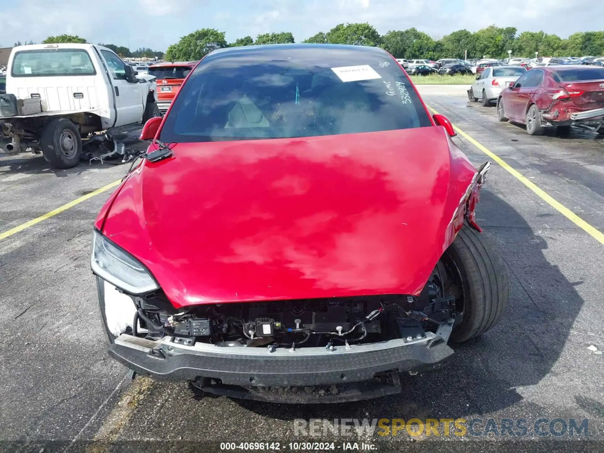 12 Photograph of a damaged car 7SAXCBE65NF332929 TESLA MODEL X 2022