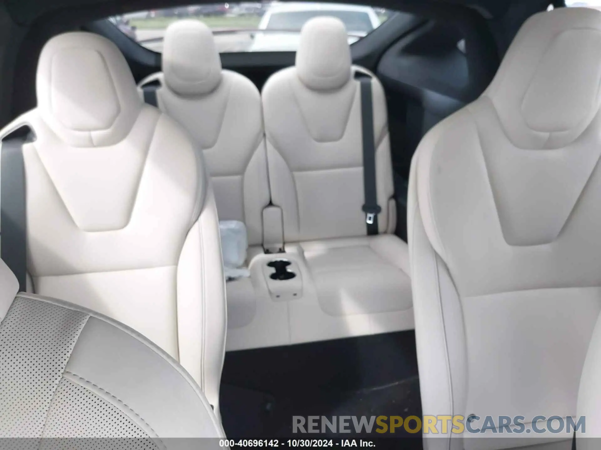 8 Photograph of a damaged car 7SAXCBE65NF332929 TESLA MODEL X 2022