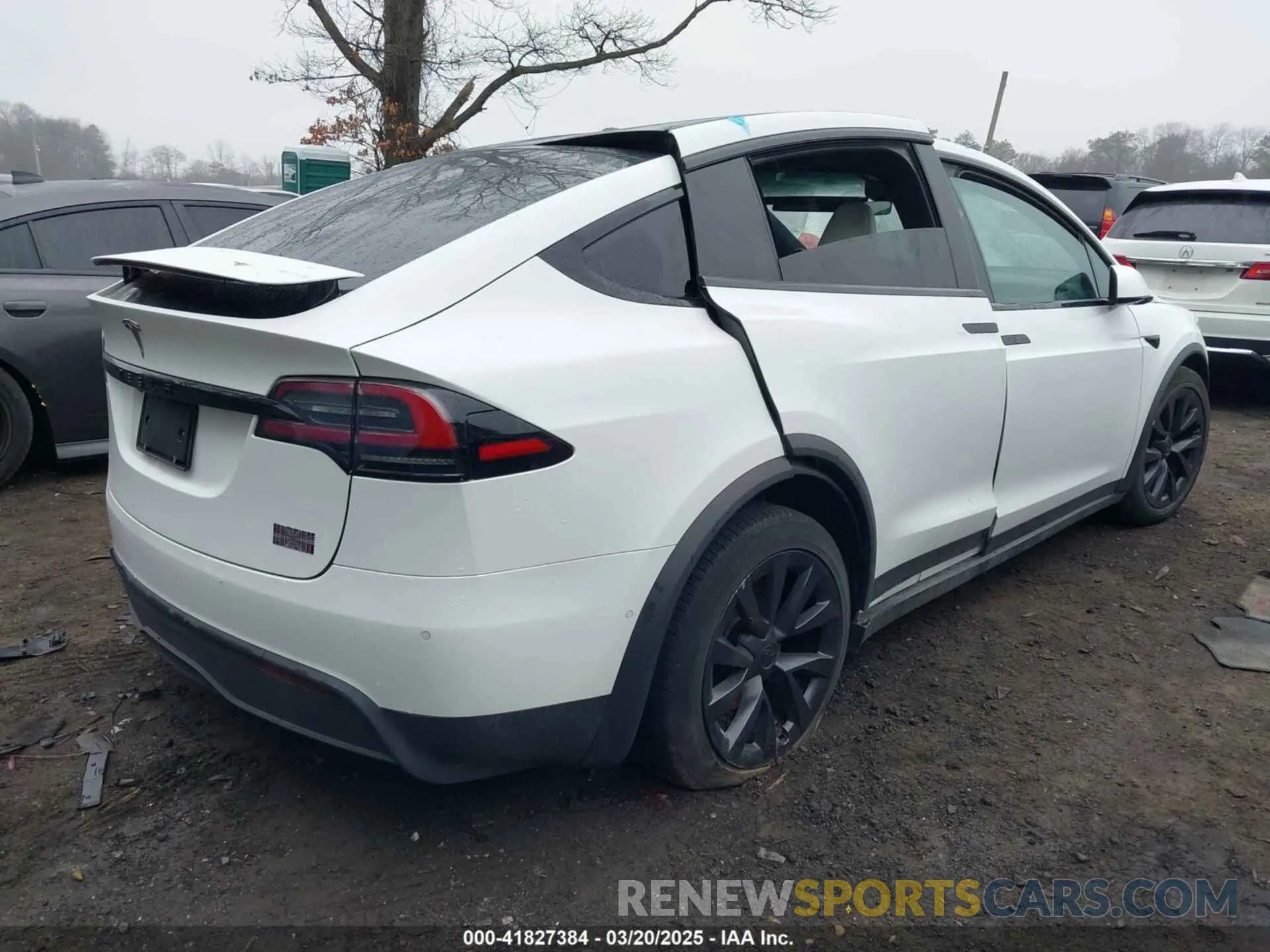 4 Photograph of a damaged car 7SAXCBE65NF341601 TESLA MODEL X 2022