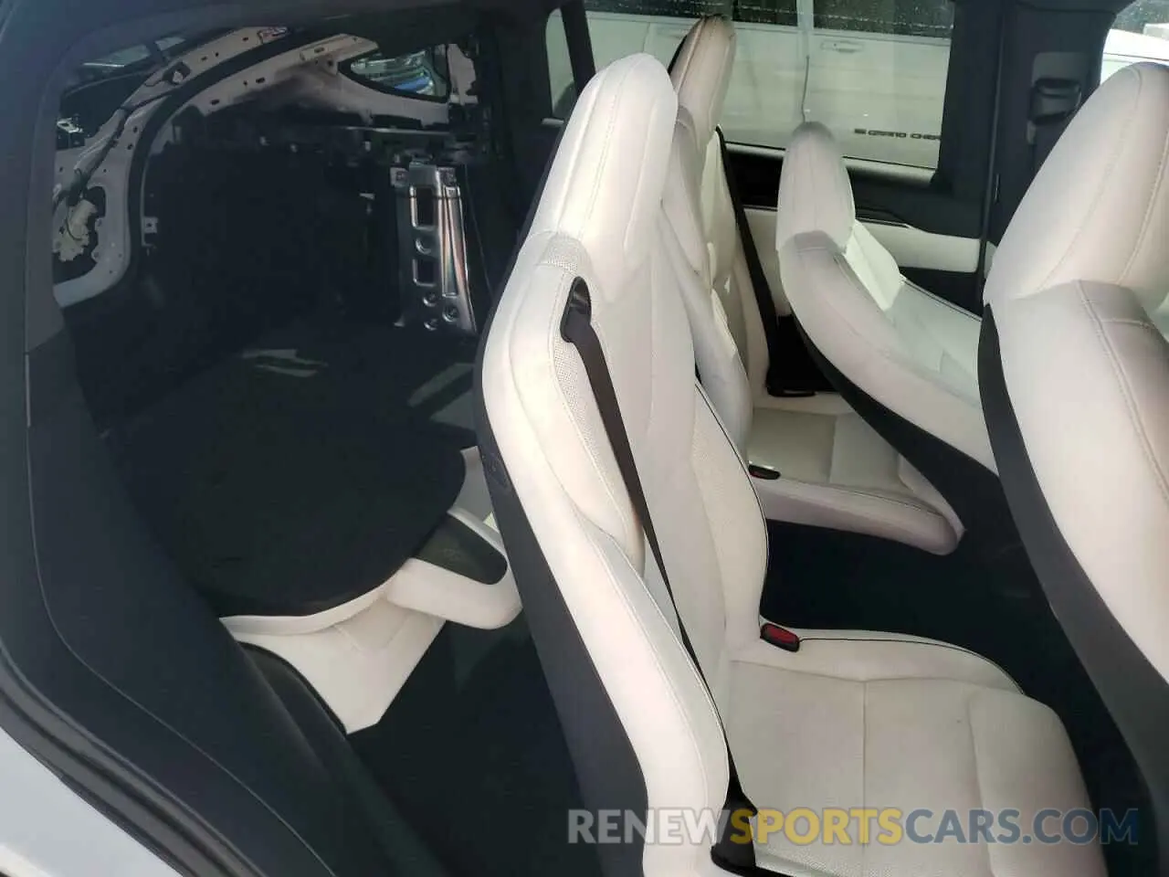 11 Photograph of a damaged car 7SAXCBE66NF344703 TESLA MODEL X 2022