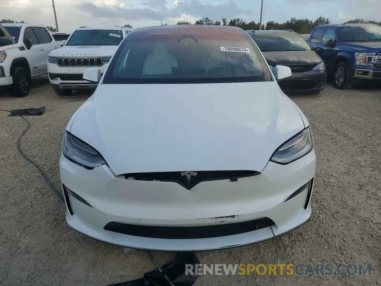 5 Photograph of a damaged car 7SAXCBE66NF344703 TESLA MODEL X 2022