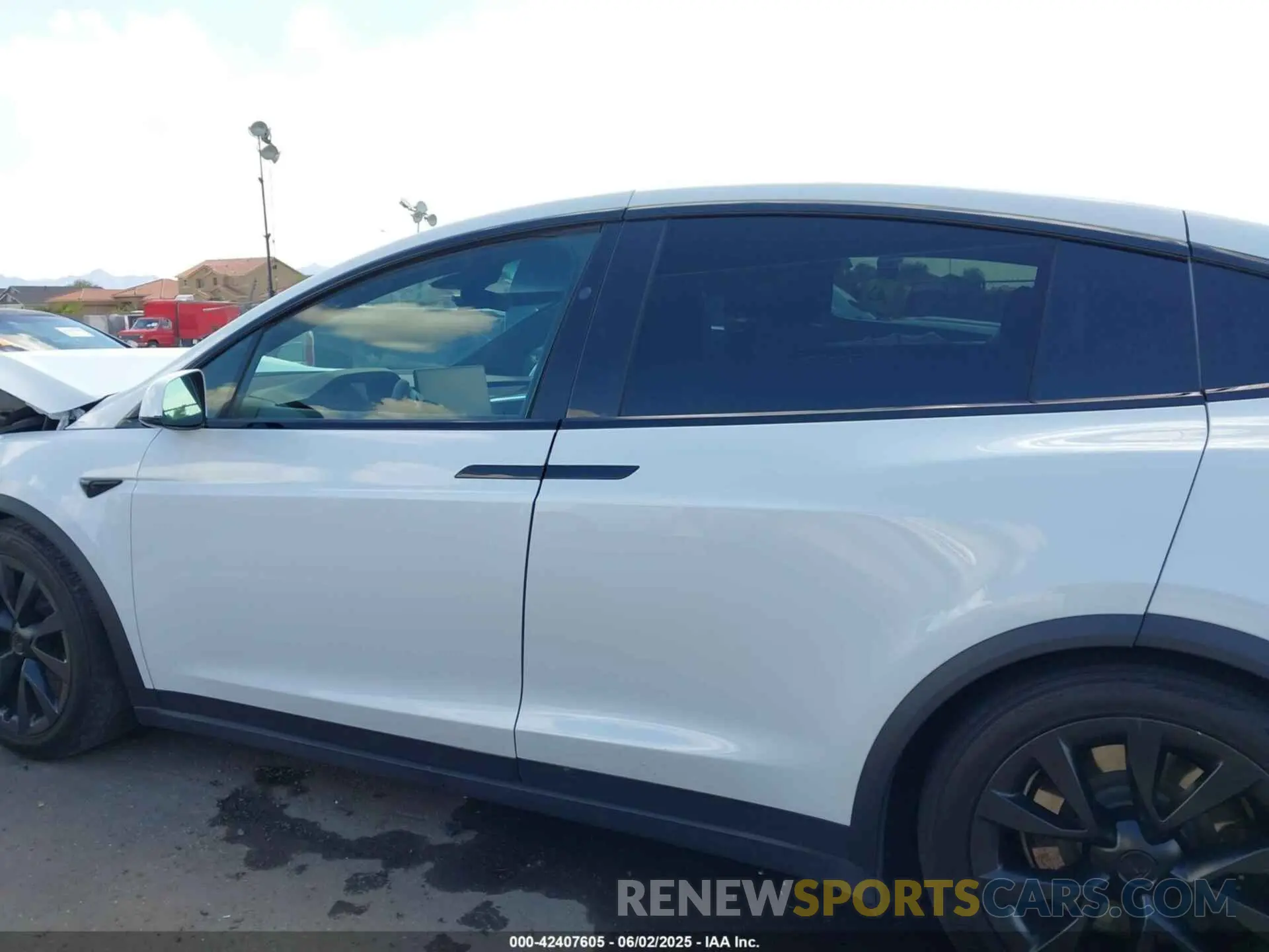 13 Photograph of a damaged car 7SAXCBE66NF351490 TESLA MODEL X 2022