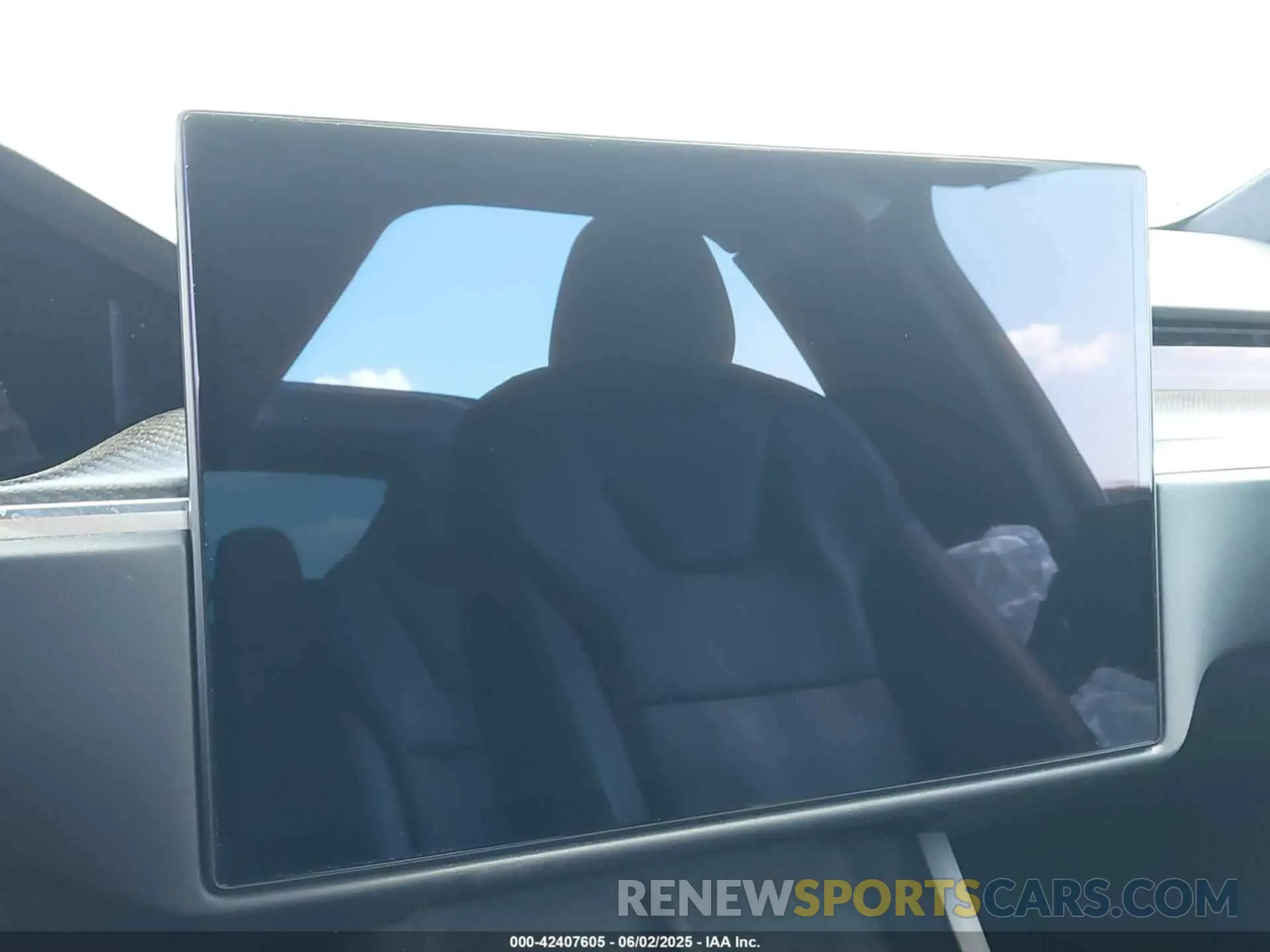 17 Photograph of a damaged car 7SAXCBE66NF351490 TESLA MODEL X 2022