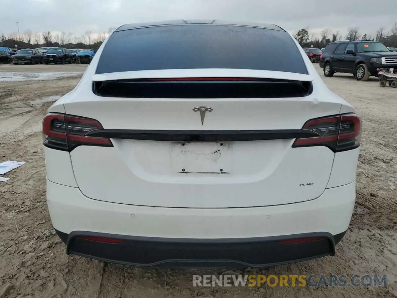 6 Photograph of a damaged car 7SAXCBE67NF333239 TESLA MODEL X 2022