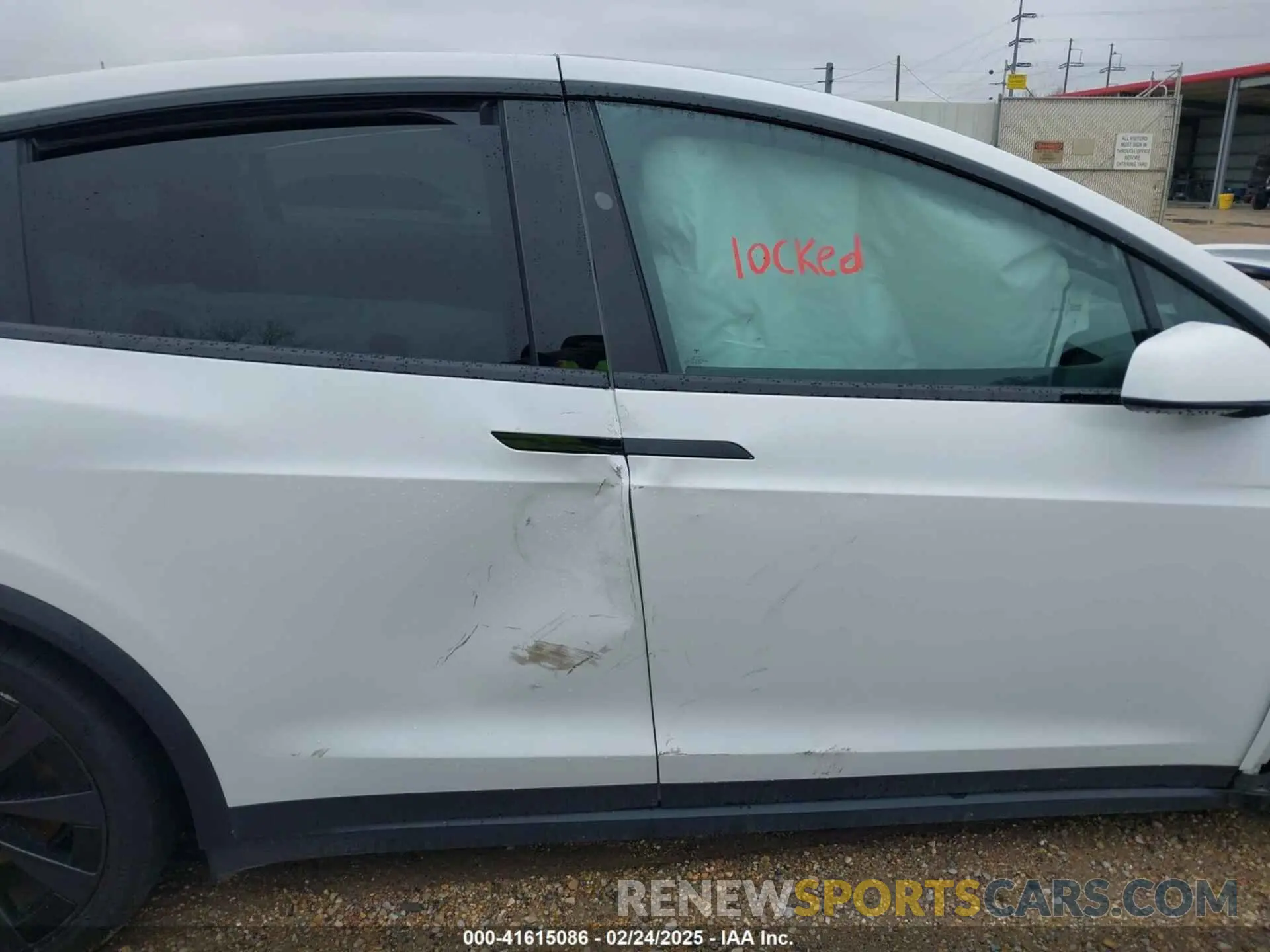 13 Photograph of a damaged car 7SAXCBE68NF333394 TESLA MODEL X 2022