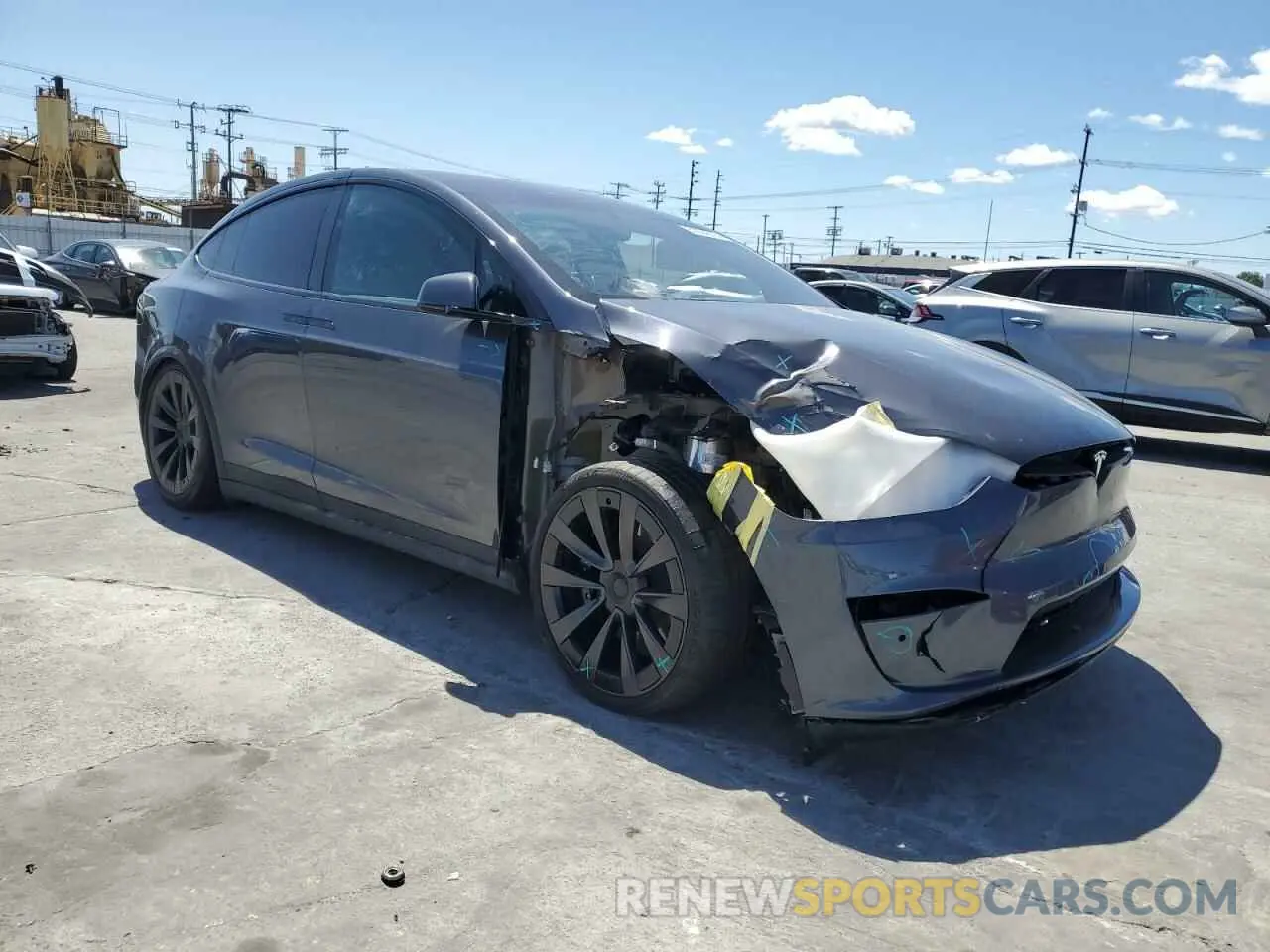 4 Photograph of a damaged car 7SAXCBE68NF362443 TESLA MODEL X 2022