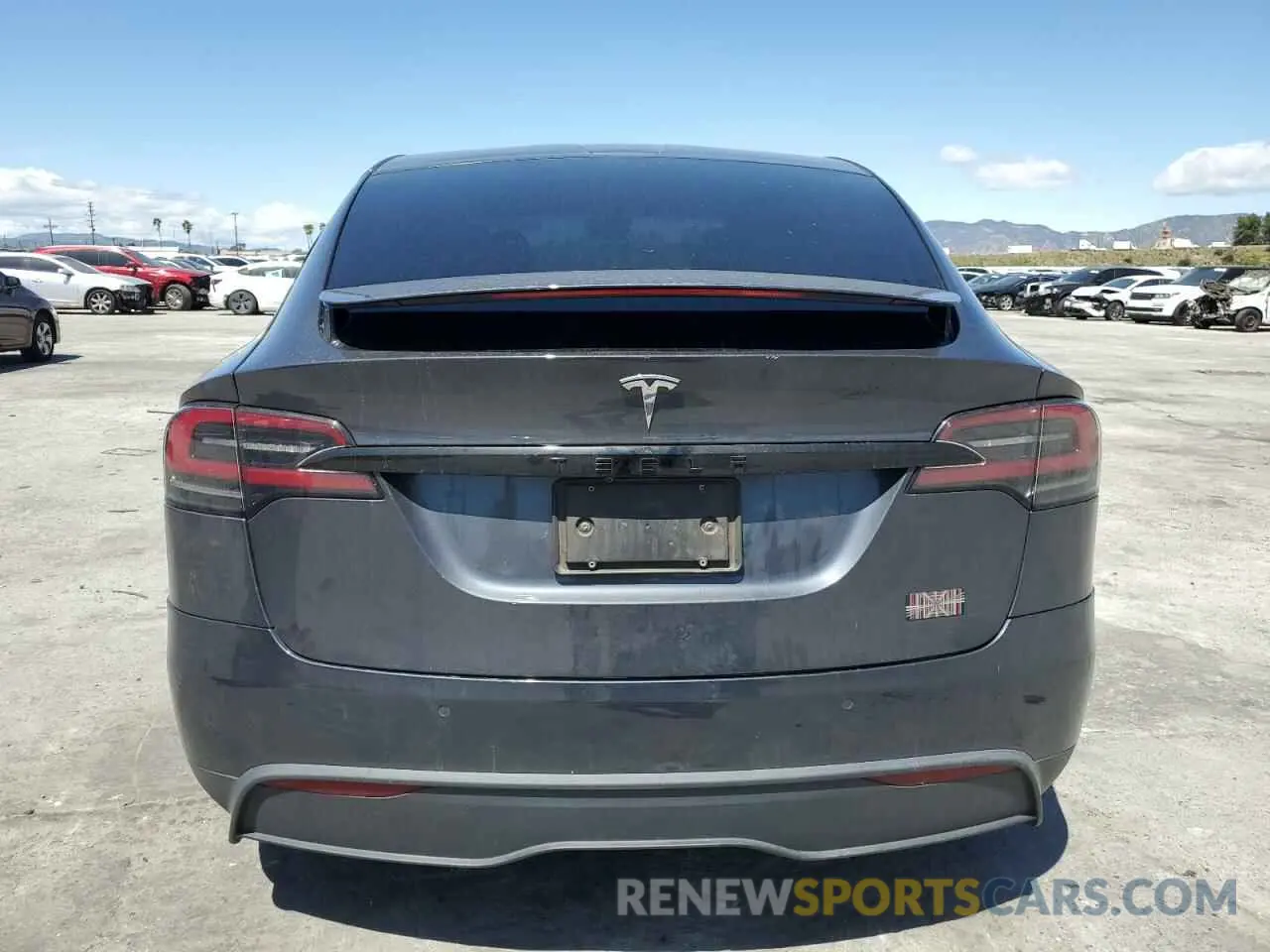 6 Photograph of a damaged car 7SAXCBE68NF362443 TESLA MODEL X 2022
