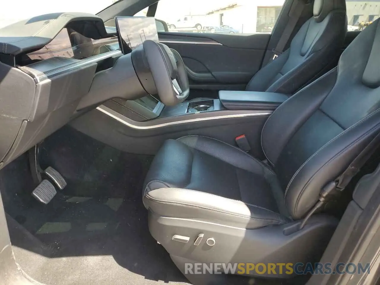 7 Photograph of a damaged car 7SAXCBE68NF362443 TESLA MODEL X 2022