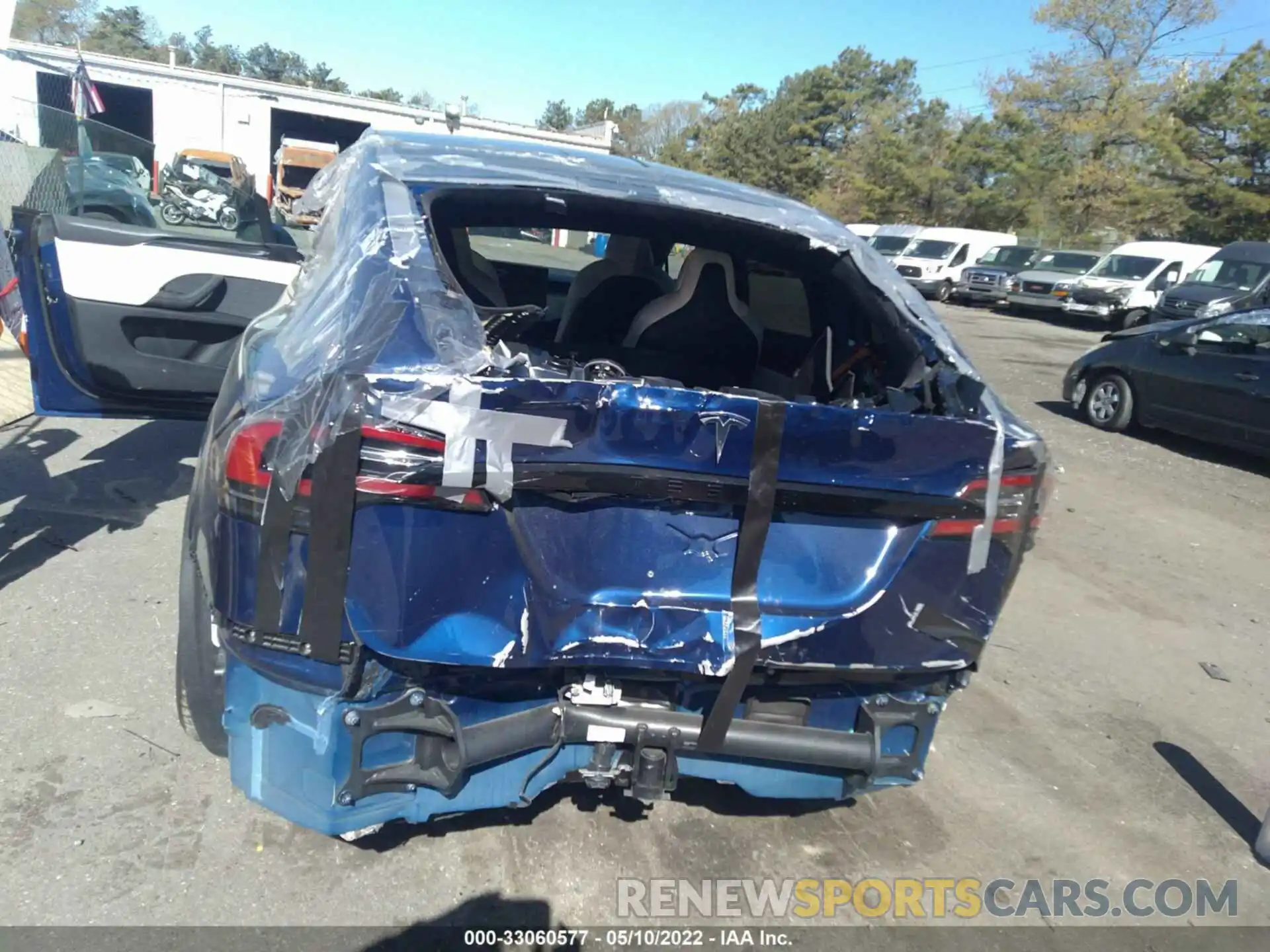 6 Photograph of a damaged car 7SAXCBE69NF332271 TESLA MODEL X 2022