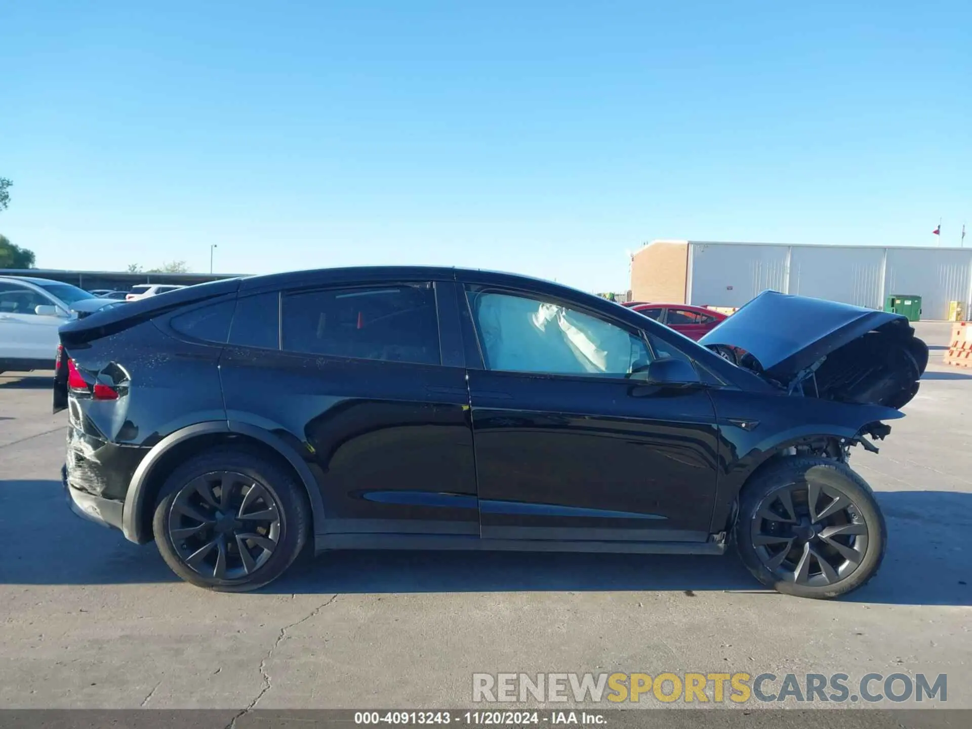 13 Photograph of a damaged car 7SAXCBE69NF332951 TESLA MODEL X 2022