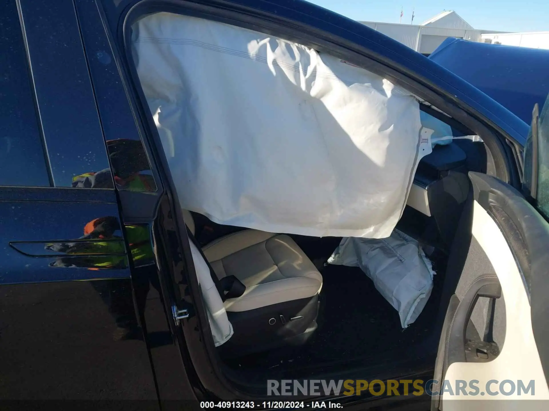 5 Photograph of a damaged car 7SAXCBE69NF332951 TESLA MODEL X 2022