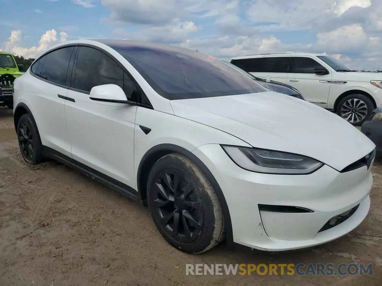 4 Photograph of a damaged car 7SAXCBE69NF354853 TESLA MODEL X 2022