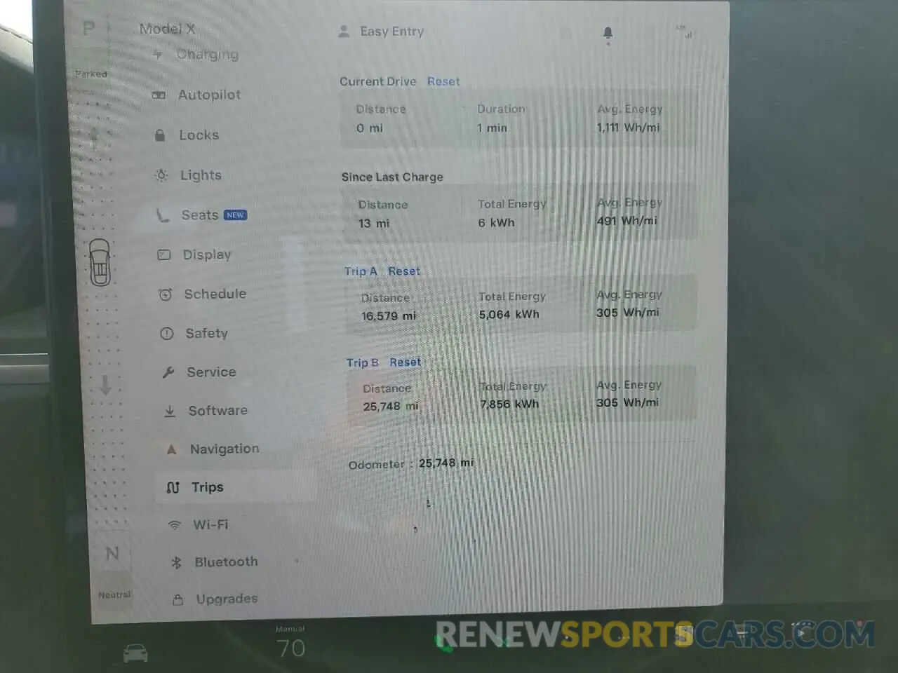 9 Photograph of a damaged car 7SAXCDE51NF342652 TESLA MODEL X 2022