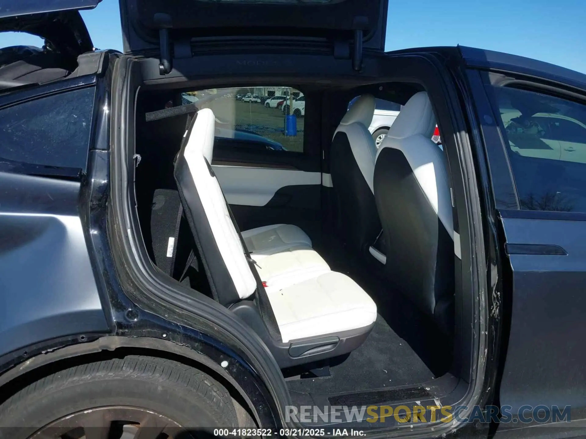 8 Photograph of a damaged car 7SAXCDE52NF345835 TESLA MODEL X 2022