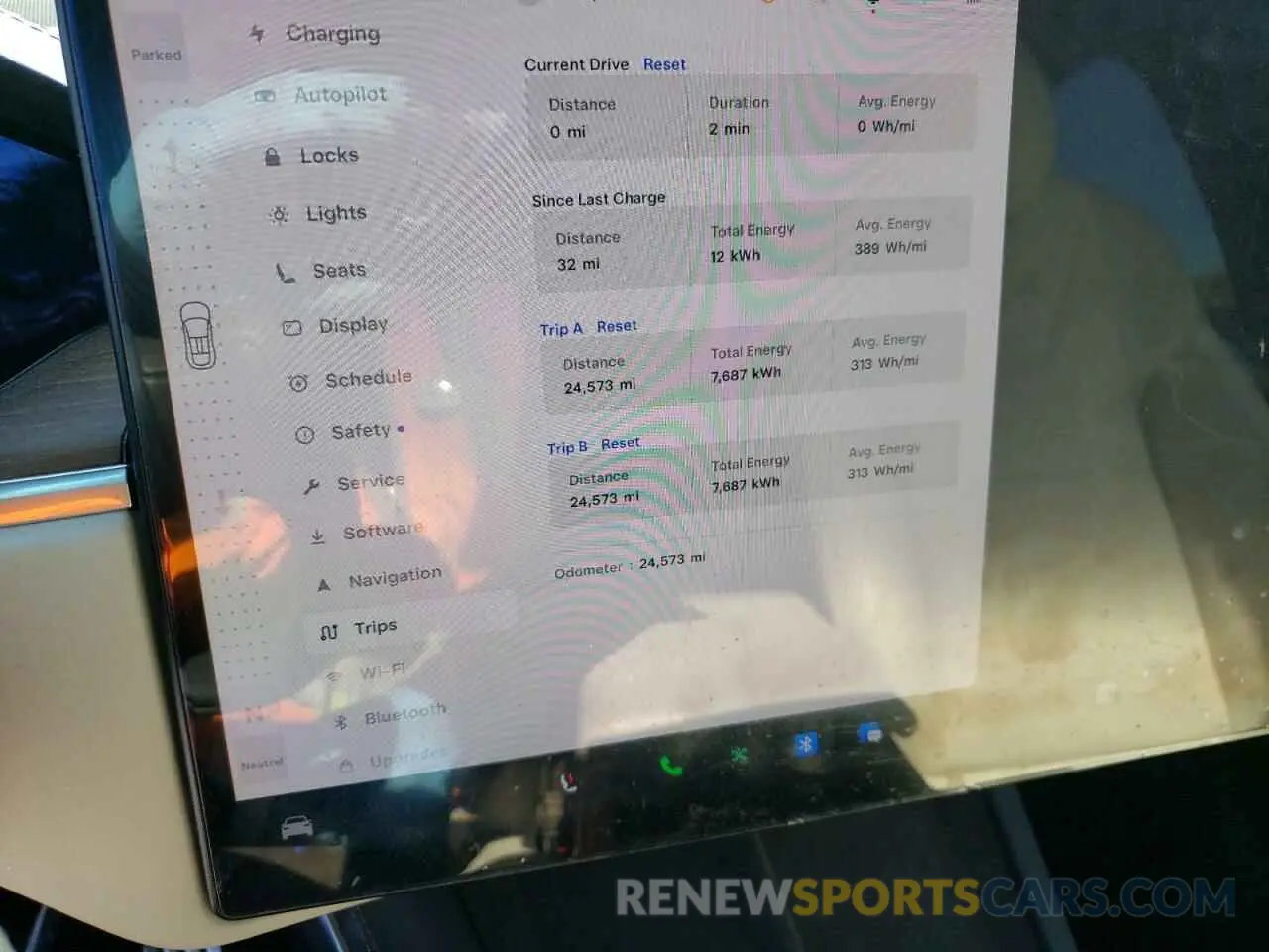 9 Photograph of a damaged car 7SAXCDE55NF362970 TESLA MODEL X 2022