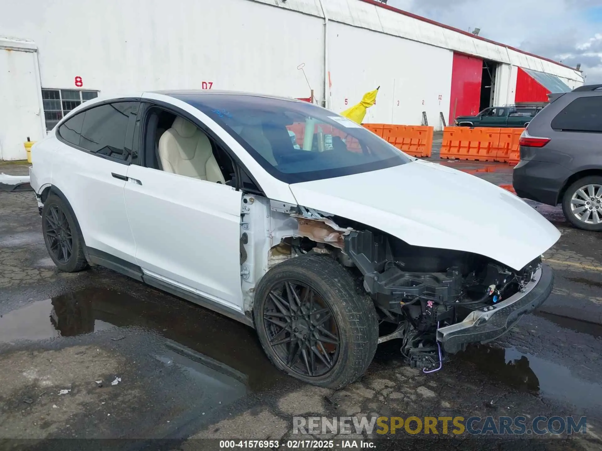 6 Photograph of a damaged car 7SAXCDE56NF360208 TESLA MODEL X 2022