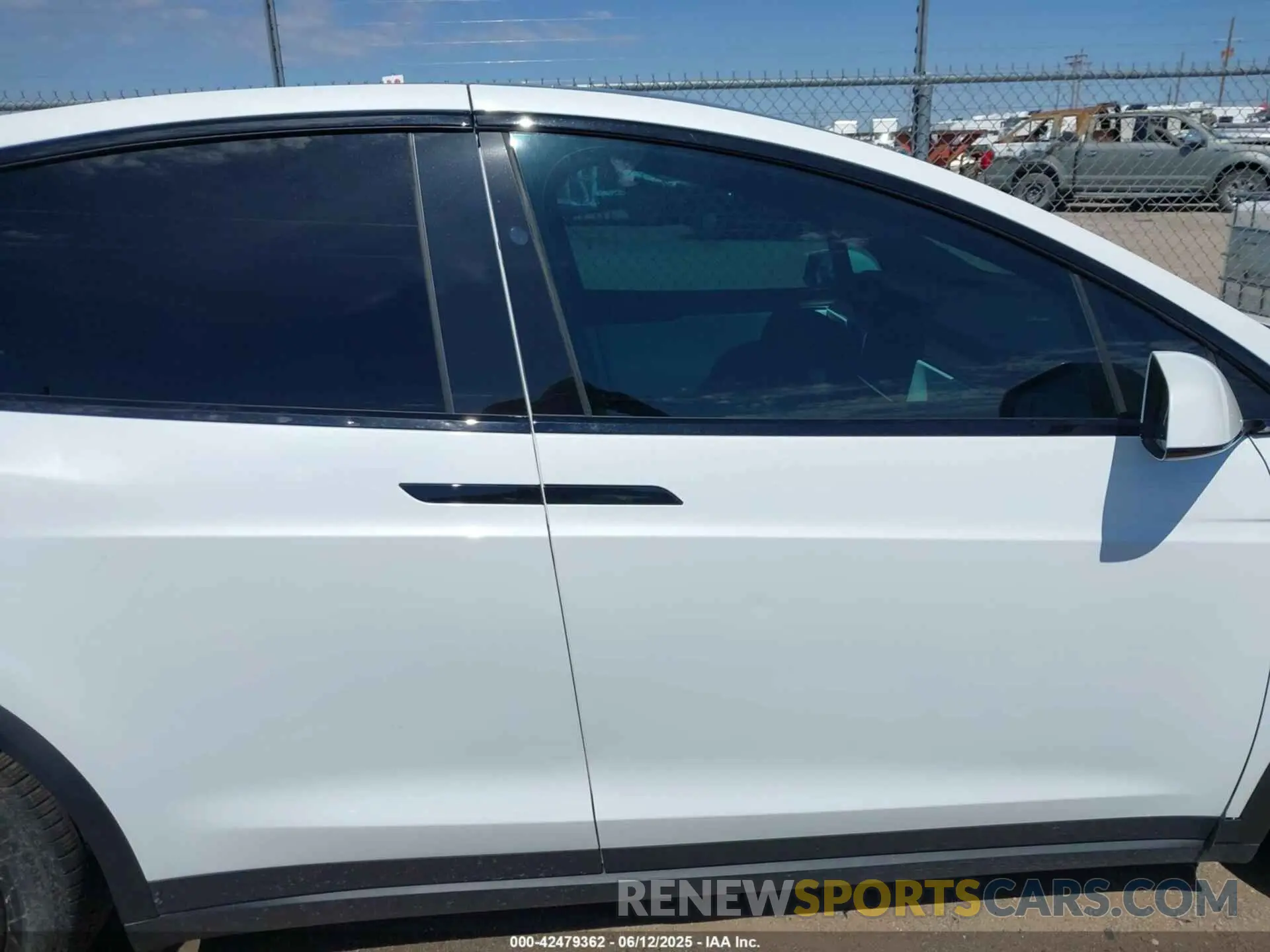 13 Photograph of a damaged car 7SAXCDE57NF340758 TESLA MODEL X 2022