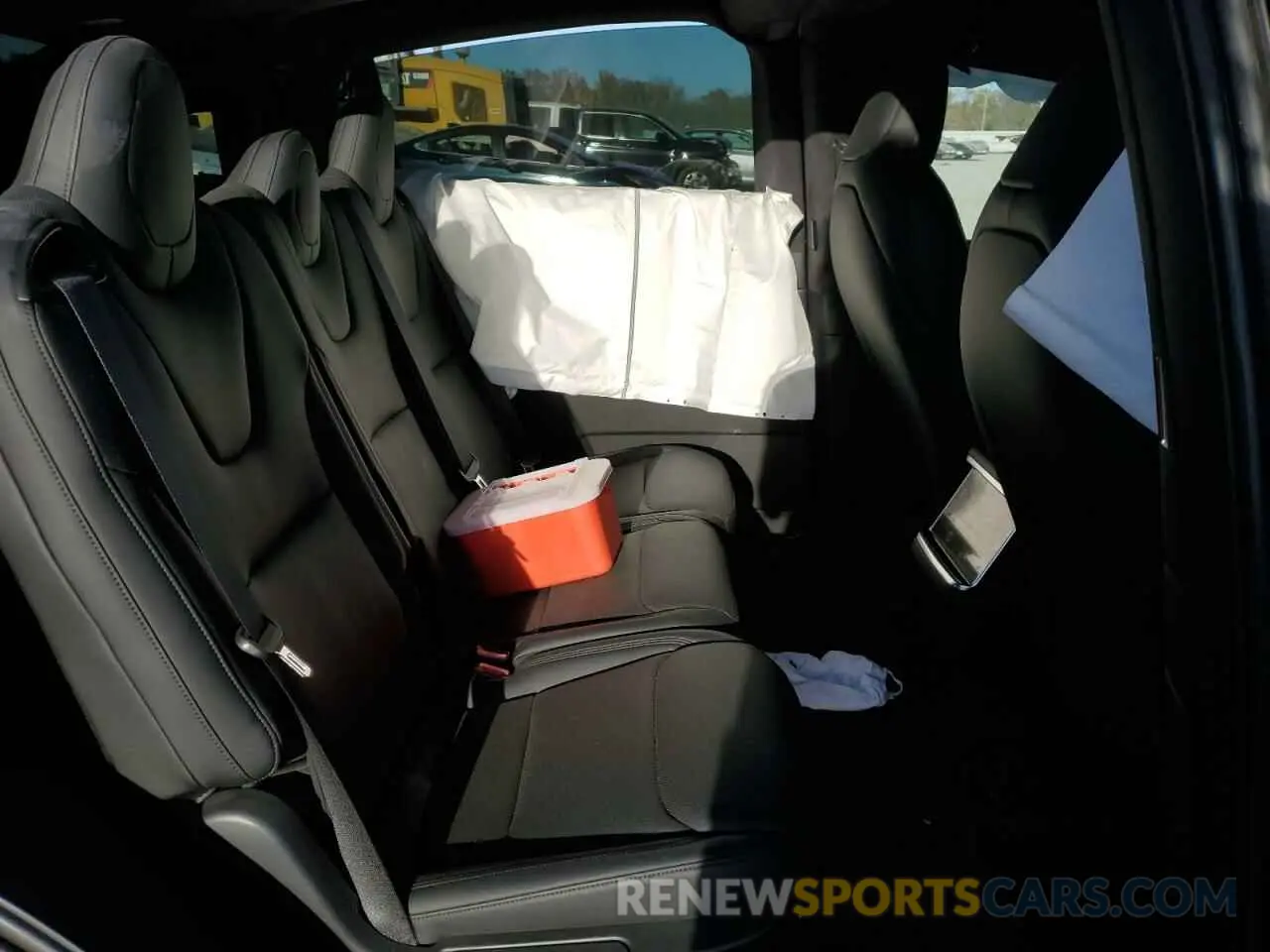 10 Photograph of a damaged car 7SAXCDE58NF339327 TESLA MODEL X 2022