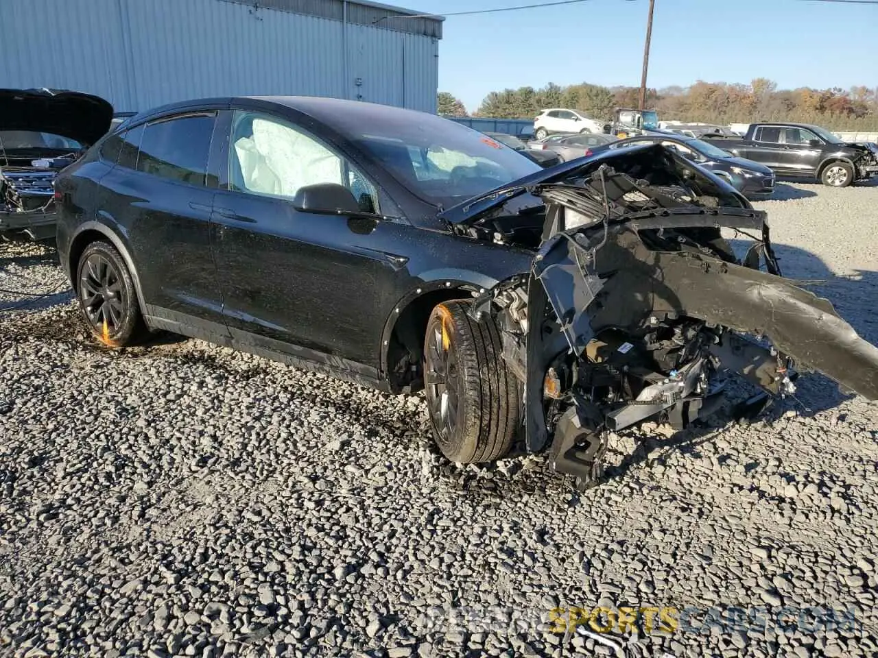 4 Photograph of a damaged car 7SAXCDE58NF339327 TESLA MODEL X 2022