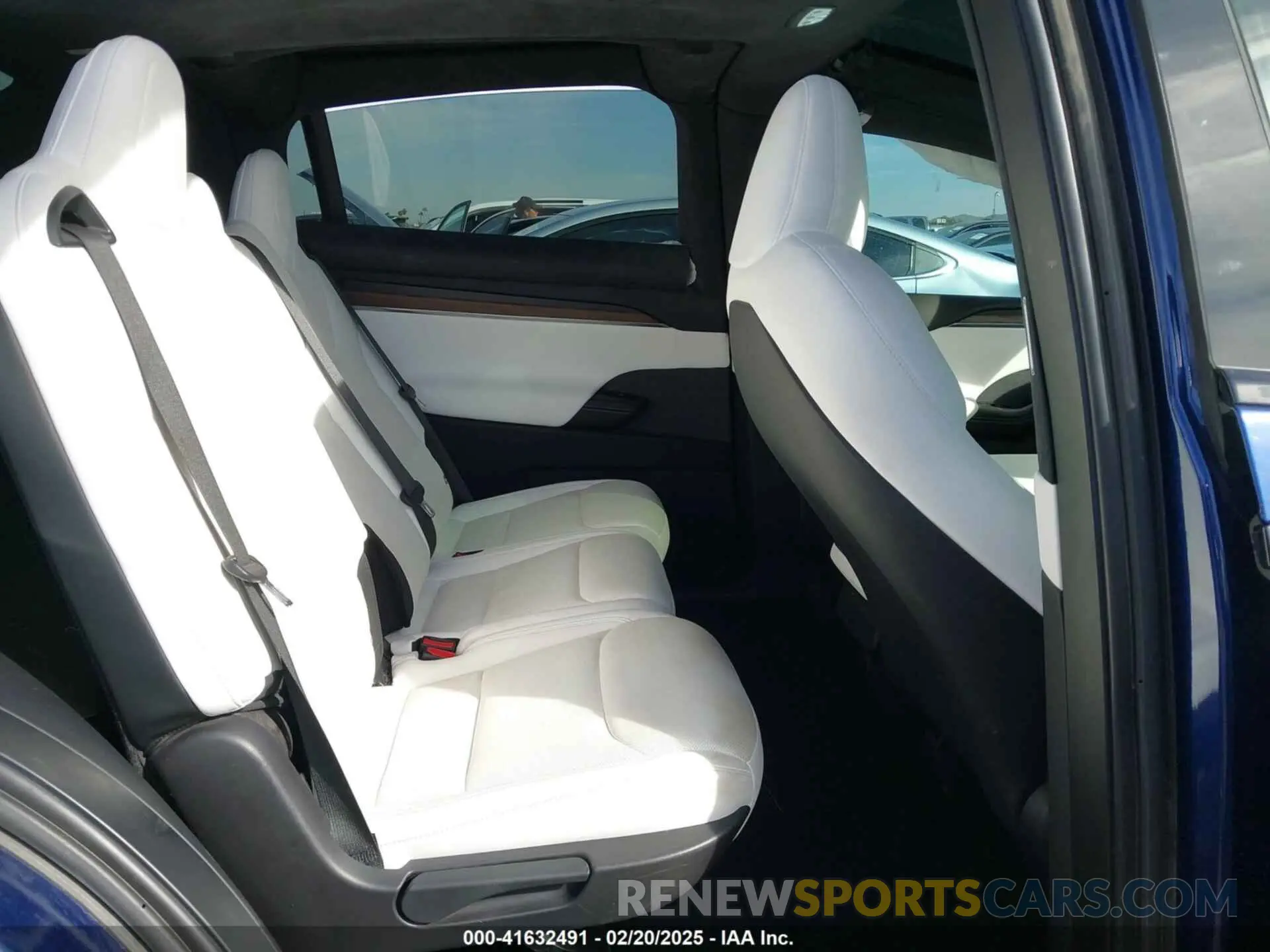 8 Photograph of a damaged car 7SAXCDE58NF341112 TESLA MODEL X 2022