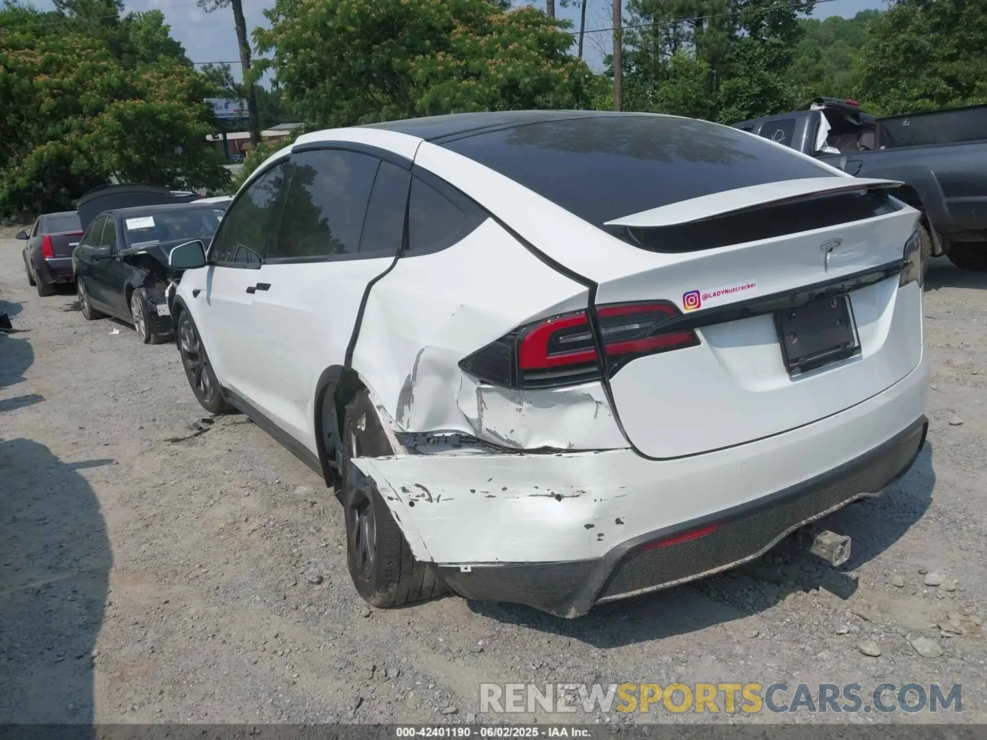 3 Photograph of a damaged car 7SAXCDE58NF356340 TESLA MODEL X 2022