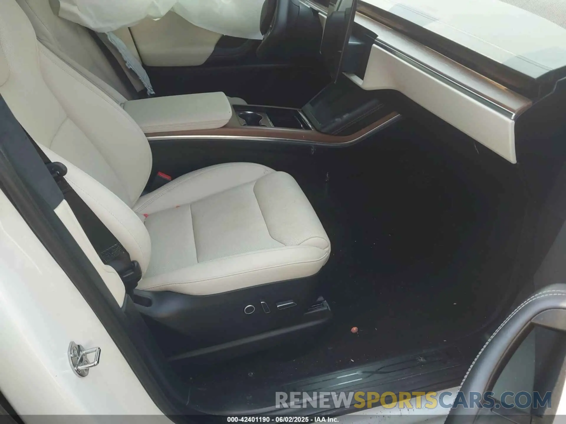 5 Photograph of a damaged car 7SAXCDE58NF356340 TESLA MODEL X 2022